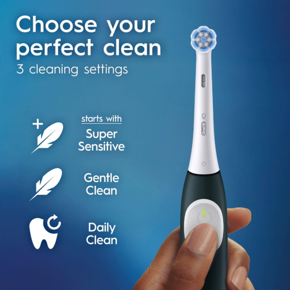 Oral-B Rechargeable Electric Toothbrush, iO2 Starter Kit, 3 Cleaning Modes, Automatic Pressure Sensor to Protect Gums, 2 Brush Heads, Forest Green