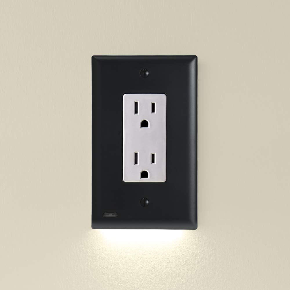 Single - SnapPower GuideLight [For GFCI Outlets] - Replaces Plug-In Night Light - Electrical Receptacle Wall Plate with LED Night Lights - Auto On/Off Sensor - (GFCI, White)