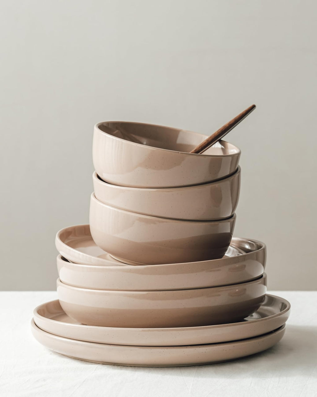 Famiware Pluto Stoneware Dinnerware Sets, 12-Piece Double Reactive Glaze Plates and Bowls Sets, Dishware Sets for Everyday & Formal Dining, Irregular Edge Dishes, Service for 4, Matte Beige White