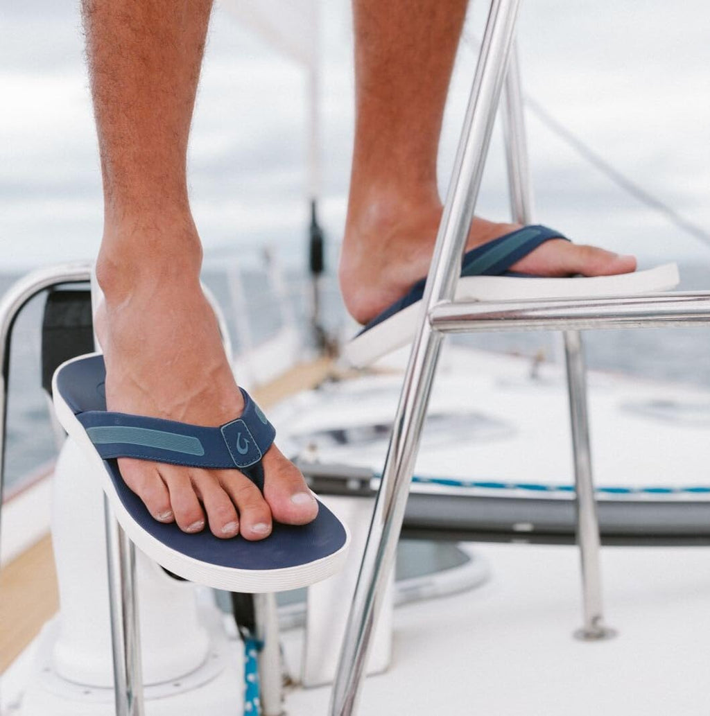 OluKai Leeward Men's Beach Sandals, Quick-Dry Flip Flop Slides, Water Friendly Versatility & Wet Grip Traction, Comfort Fit & Arch Support