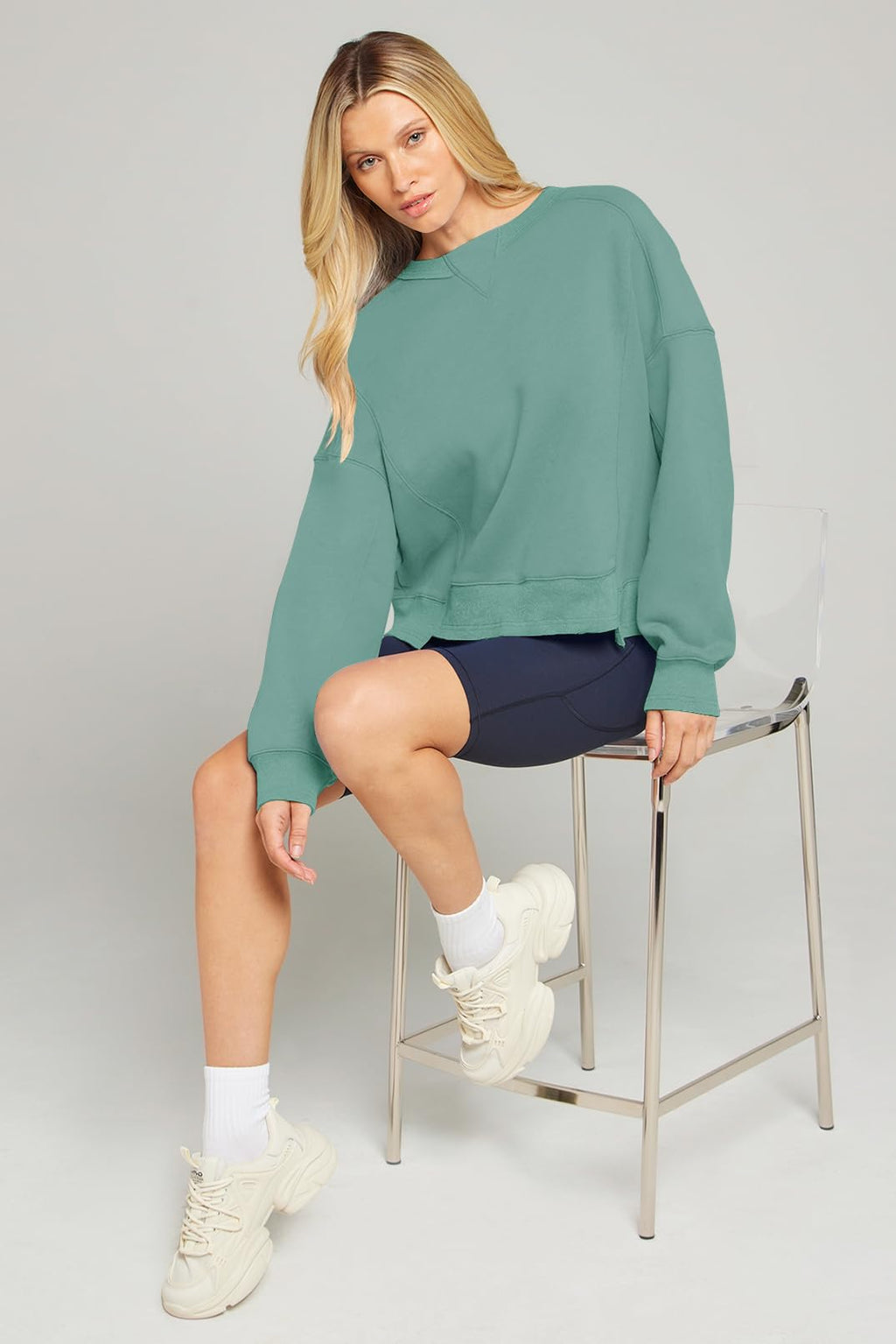 MEROKEETY Women's Oversized Cropped Sweatshirts Crewneck Trendy Workout Pullover Sweater Fall Outfits