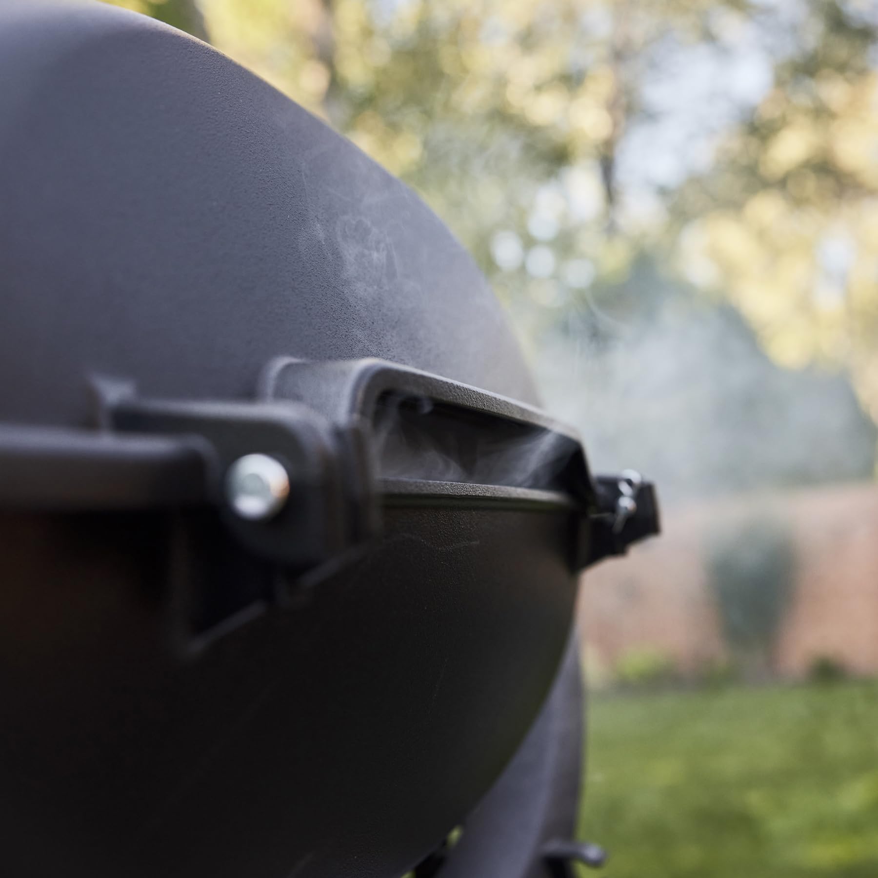 Weber Q 2800N+ Liquid Propane Grill with Stand, Charcoal Grey – Wide 250°–700°F Temp Range with Plus Burner for Searing, Low‑Temp Roasting & High-Dome Lid