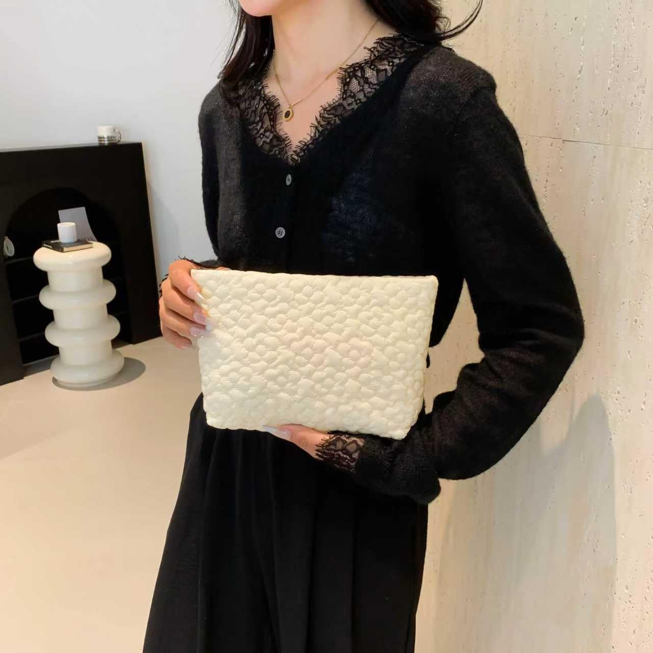 Puffy Quilted Makeup Bag for Women, Cosmetic Bag, Travel Toiletry Organizer Pouch Clutch (Black Flowers)
