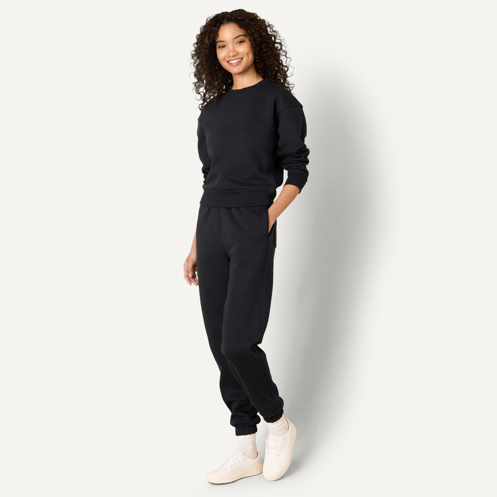 Amazon Essentials x Sofia Grainge Women's Relaxed Fit Boxy Drop Shoulder Crewneck Sweatshirt