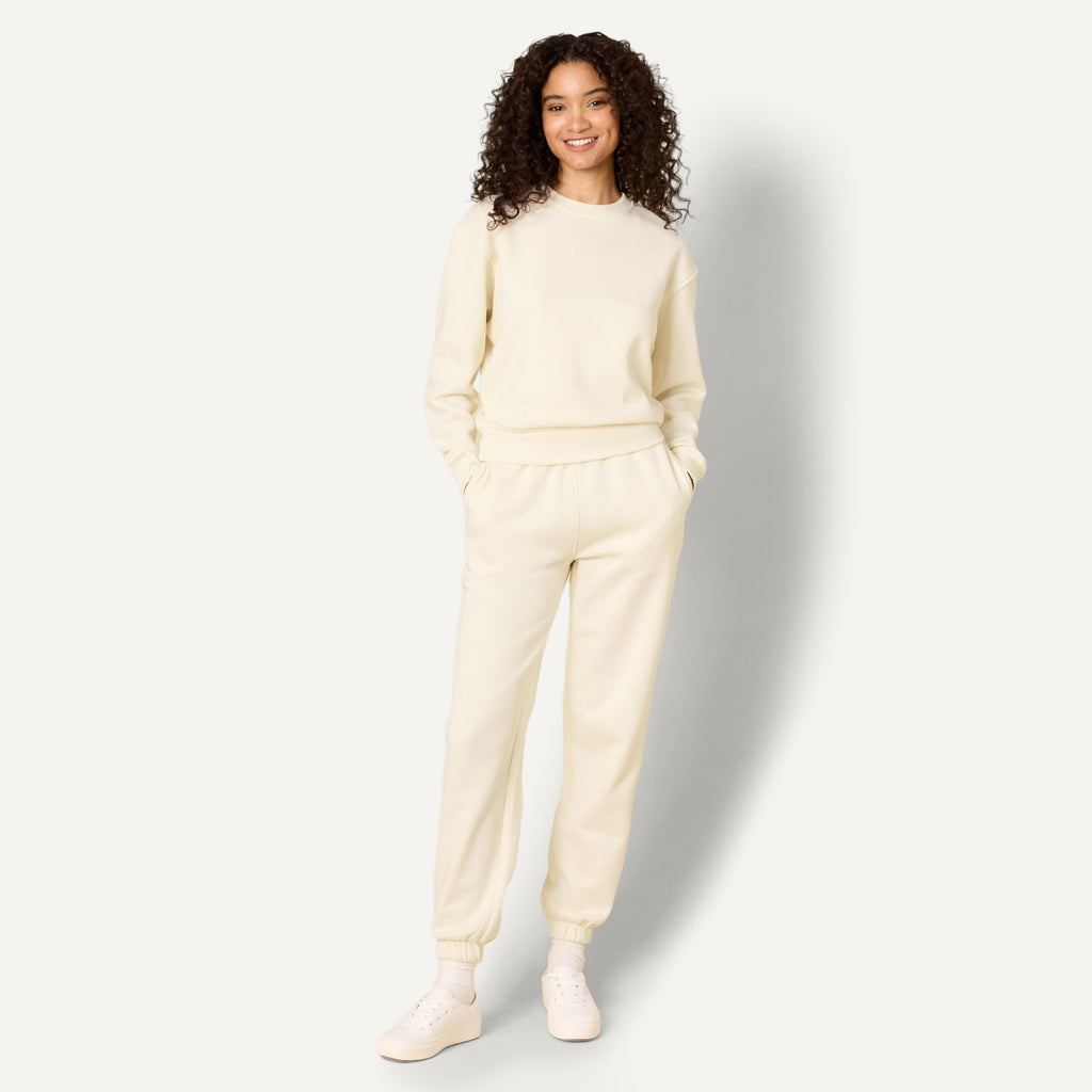 Amazon Essentials x Sofia Grainge Women's Relaxed Fit Boxy Drop Shoulder Crewneck Sweatshirt