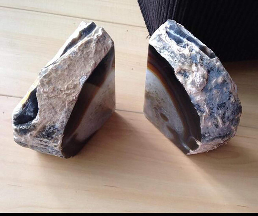 JIC Gem Black Agate Geode Bookends 2-3 Lbs Anti-Slip Rubber Pads Heavy Duty | 1Pair Natural Black Agate Crystal Decor for Shelves & Desk, Unique Small Stone Book Holder Gift for Office & Home Decoration