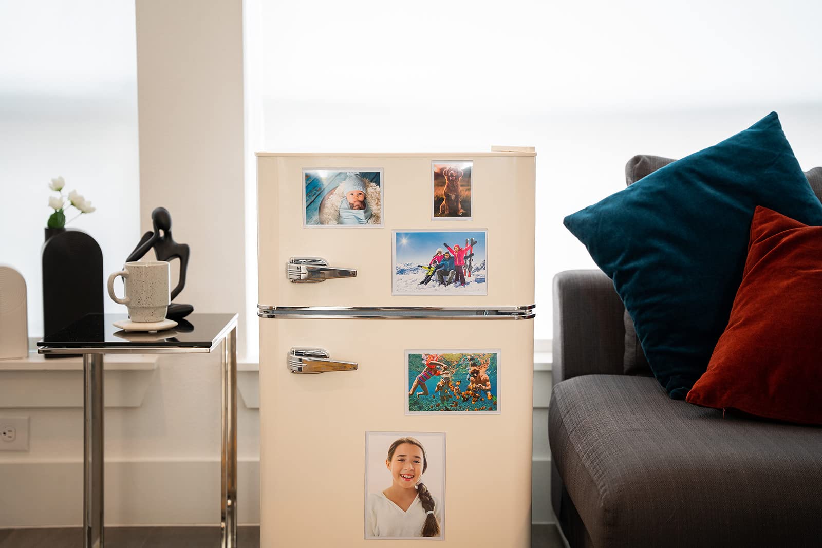 Magtech Magnetic Photo Pocket Picture Frame, White, Holds 2.5 x 3.5 Inches Photos, 10 Pack, Made in the USA (12310)