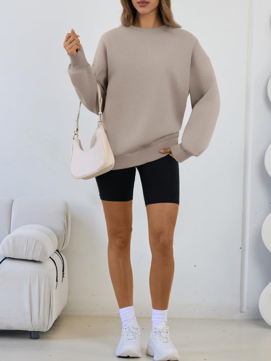 Trendy Queen Sweatshirts for Women Hoodies Oversized Crewneck Tops Sweaters Comfy Fall Winter Outfits Clothes 2026 Fashion