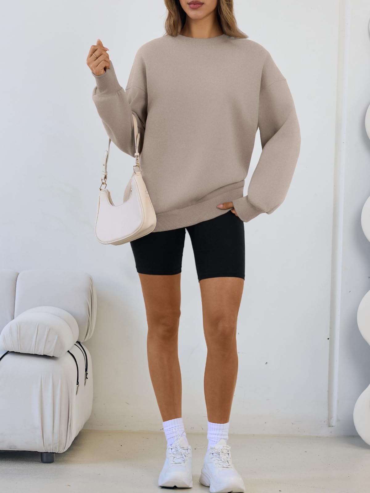 Trendy Queen Sweatshirts for Women Hoodies Oversized Crewneck Tops Sweaters Comfy Fall Winter Outfits Clothes 2026 Fashion