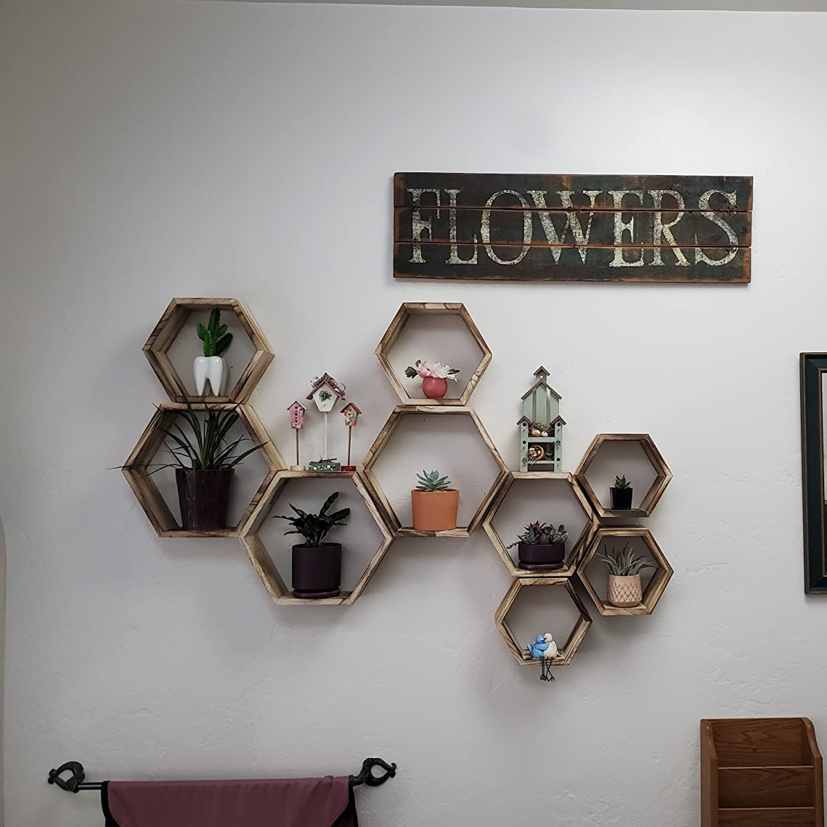 WONFUlity Hexagon Shelves for Wall Mounted, Wood Farmhouse Storage Honeycomb Floating Shelves for Wall Decor,Screws Anchors Included,5pc