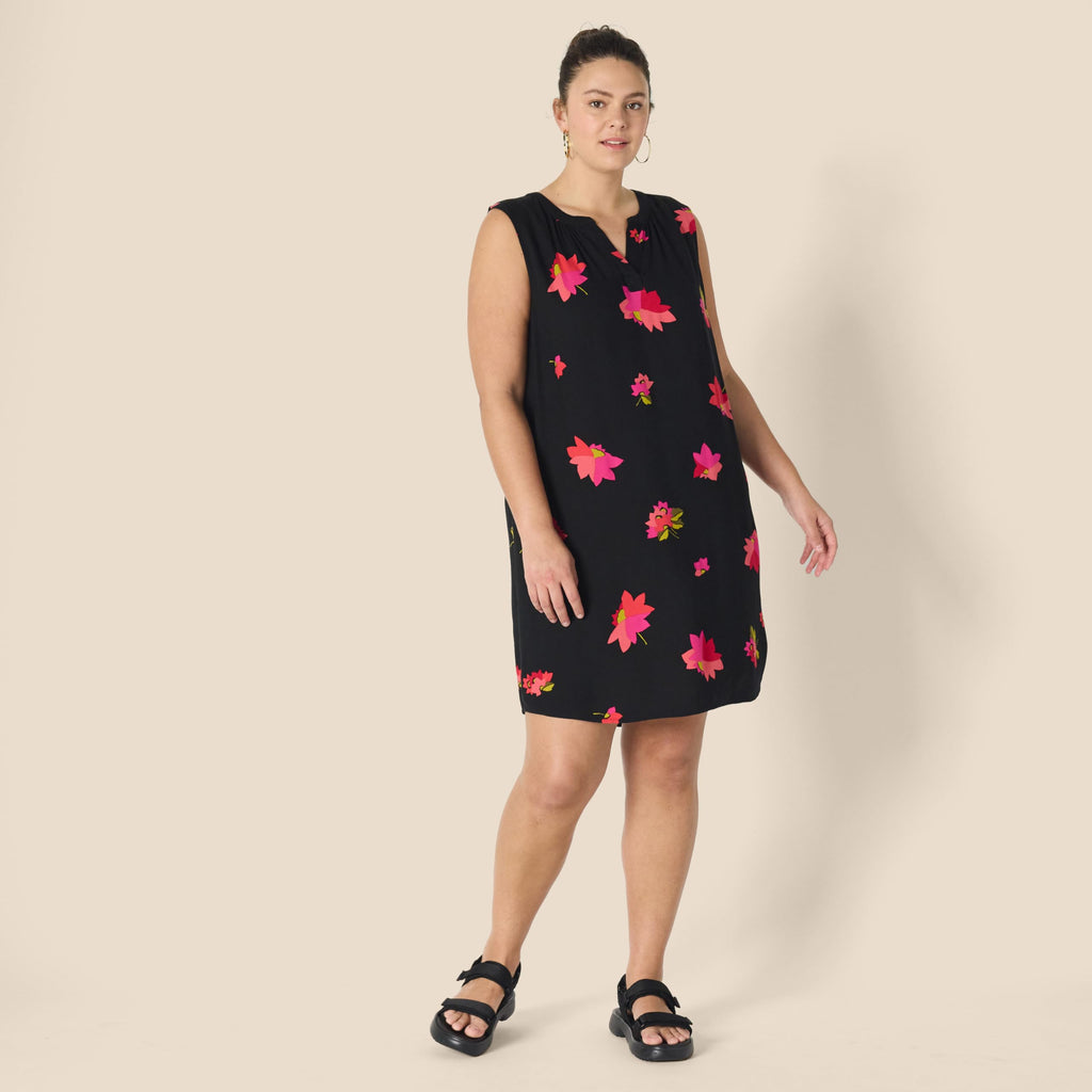 Amazon Essentials Women's Sleeveless Woven A-line V Neck Shift Dress