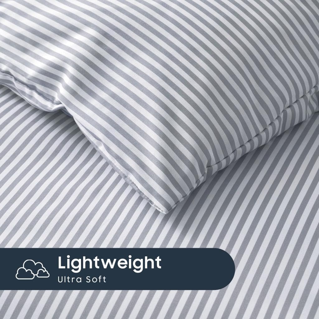 Wake In Cloud - Striped Comforter Set, Ticking Stripe Vertical Pinstripe Neutral Farmhouse Pattern Printed, Soft Lightweight Bedding, 3 Pieces, Blue White, Twin/Twin XL Size