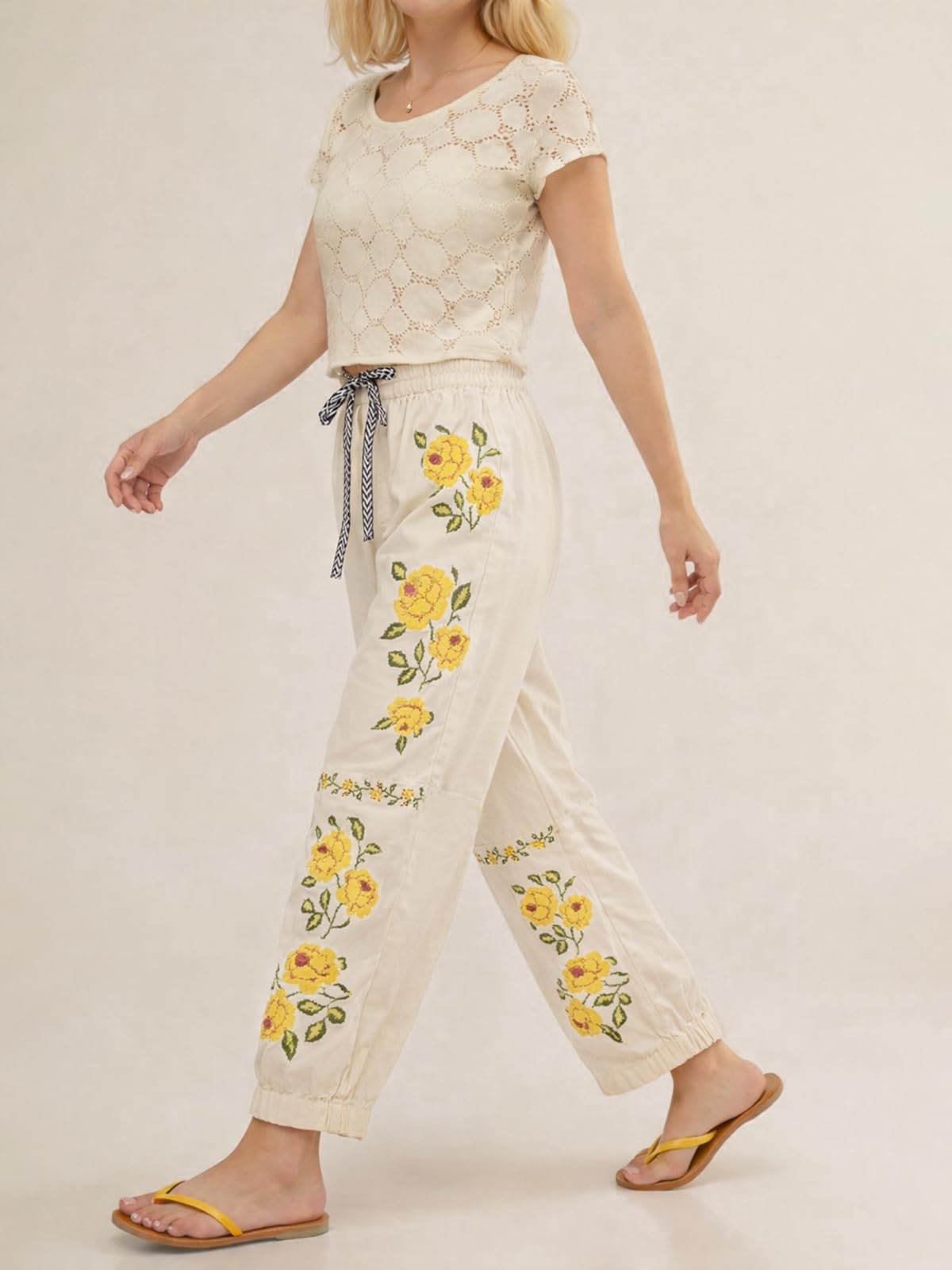 Kedera Mid Rise Barrel Jeans for Women Embroidered Wide Leg Denim Pants Boyfriend Baggy Jeans with Pockets