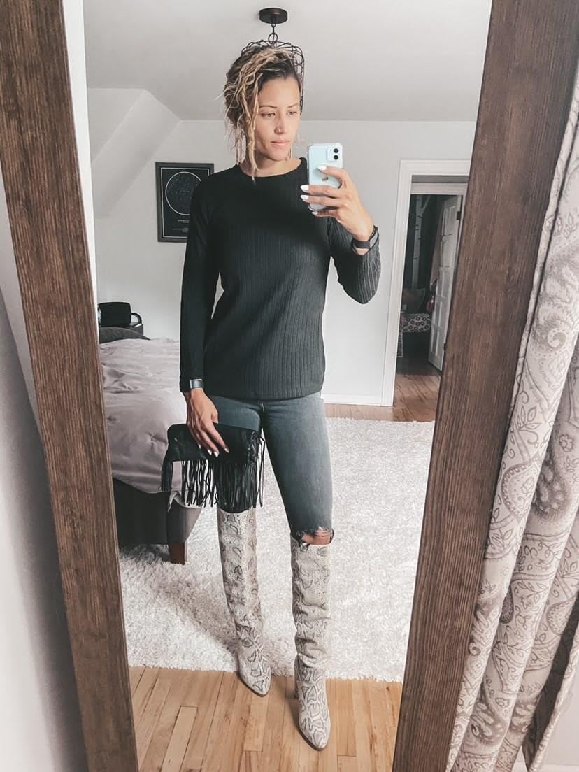 OFEEFAN Long Sleeve Shirts for Women Loose Fit Crew Neck Tunic Tops Blouse Dressy Casual Fall Winter Clothes Outfits