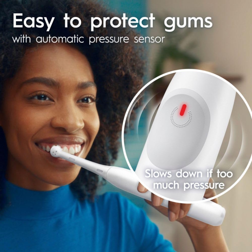 Oral-B Rechargeable Electric Toothbrush, iO2 Starter Kit, 3 Cleaning Modes, Automatic Pressure Sensor to Protect Gums, 2 Brush Heads, Forest Green