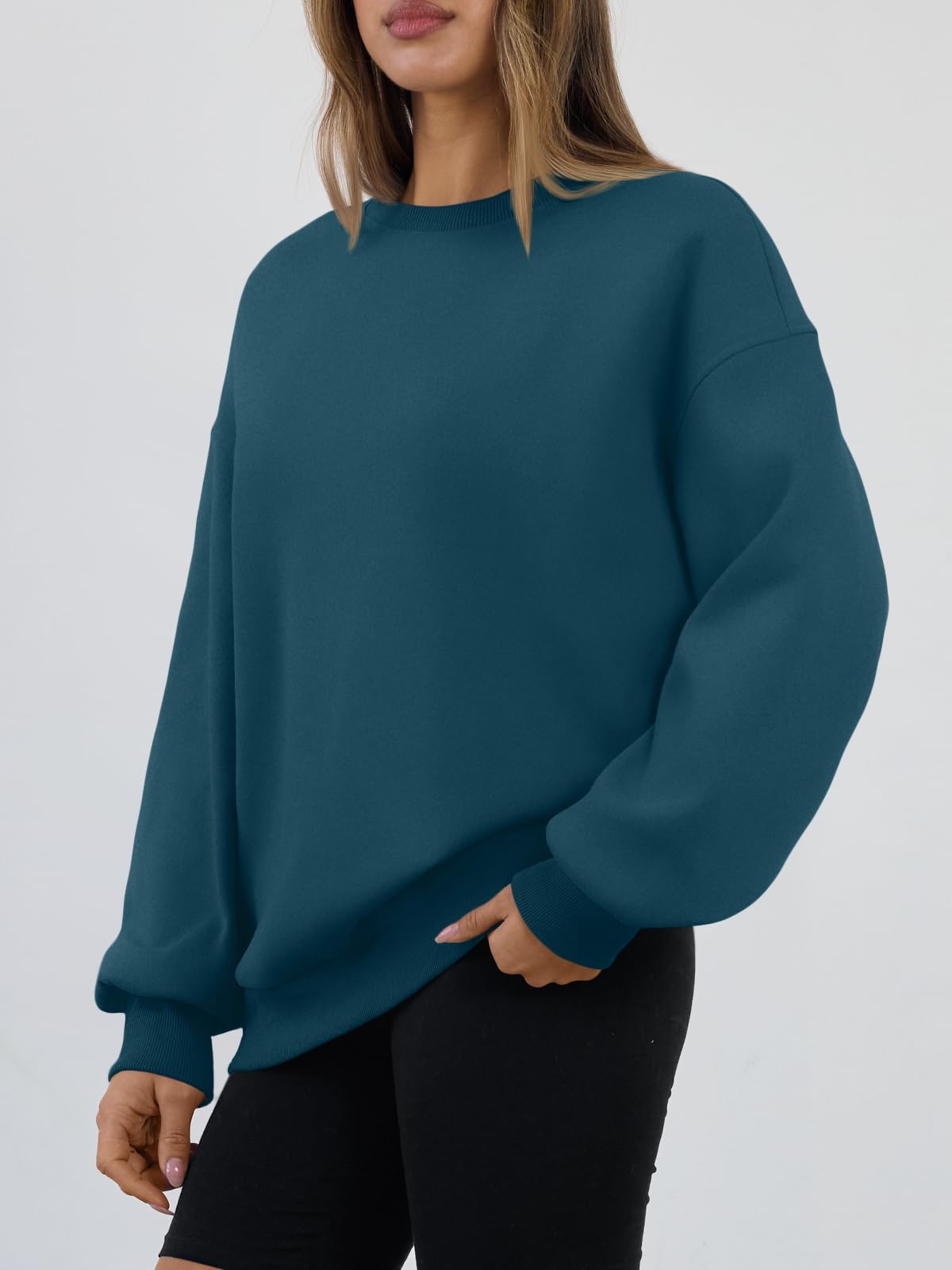 Trendy Queen Sweatshirts for Women Hoodies Oversized Crewneck Tops Sweaters Comfy Fall Winter Outfits Clothes 2026 Fashion