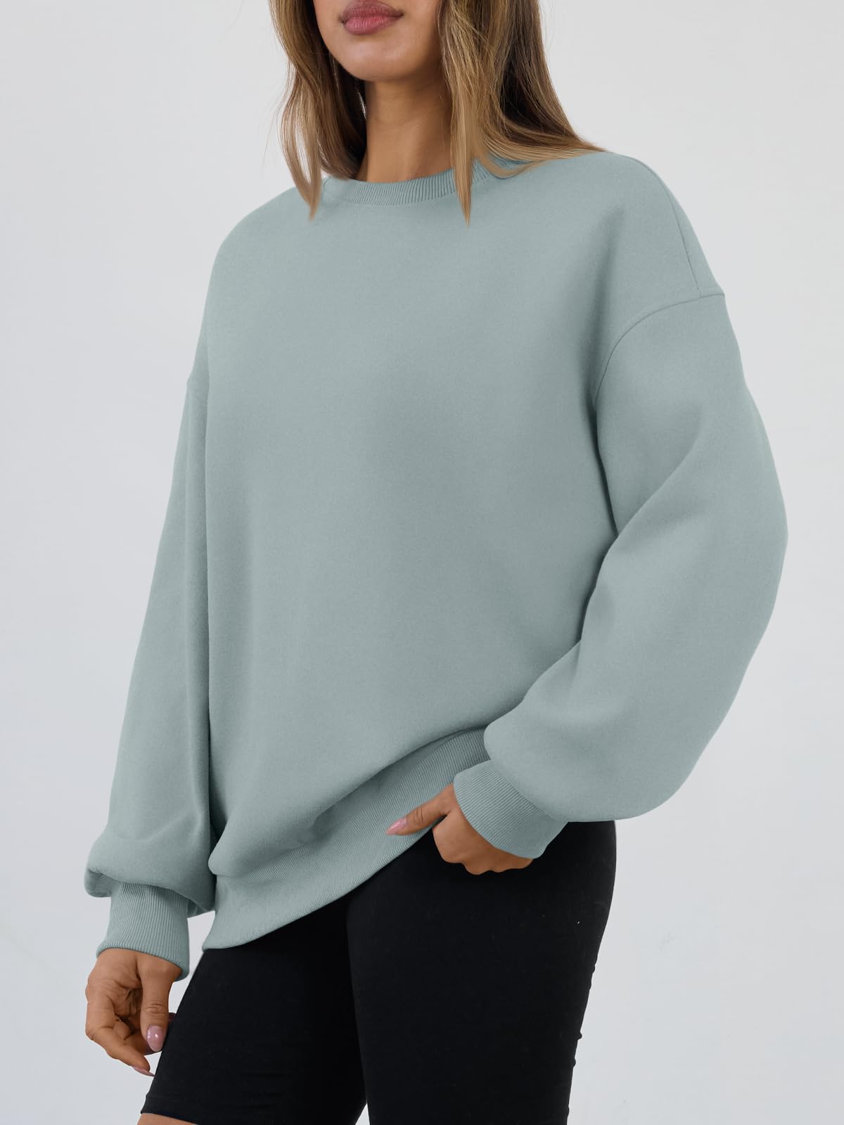 Trendy Queen Sweatshirts for Women Hoodies Oversized Crewneck Tops Sweaters Comfy Fall Winter Outfits Clothes 2026 Fashion