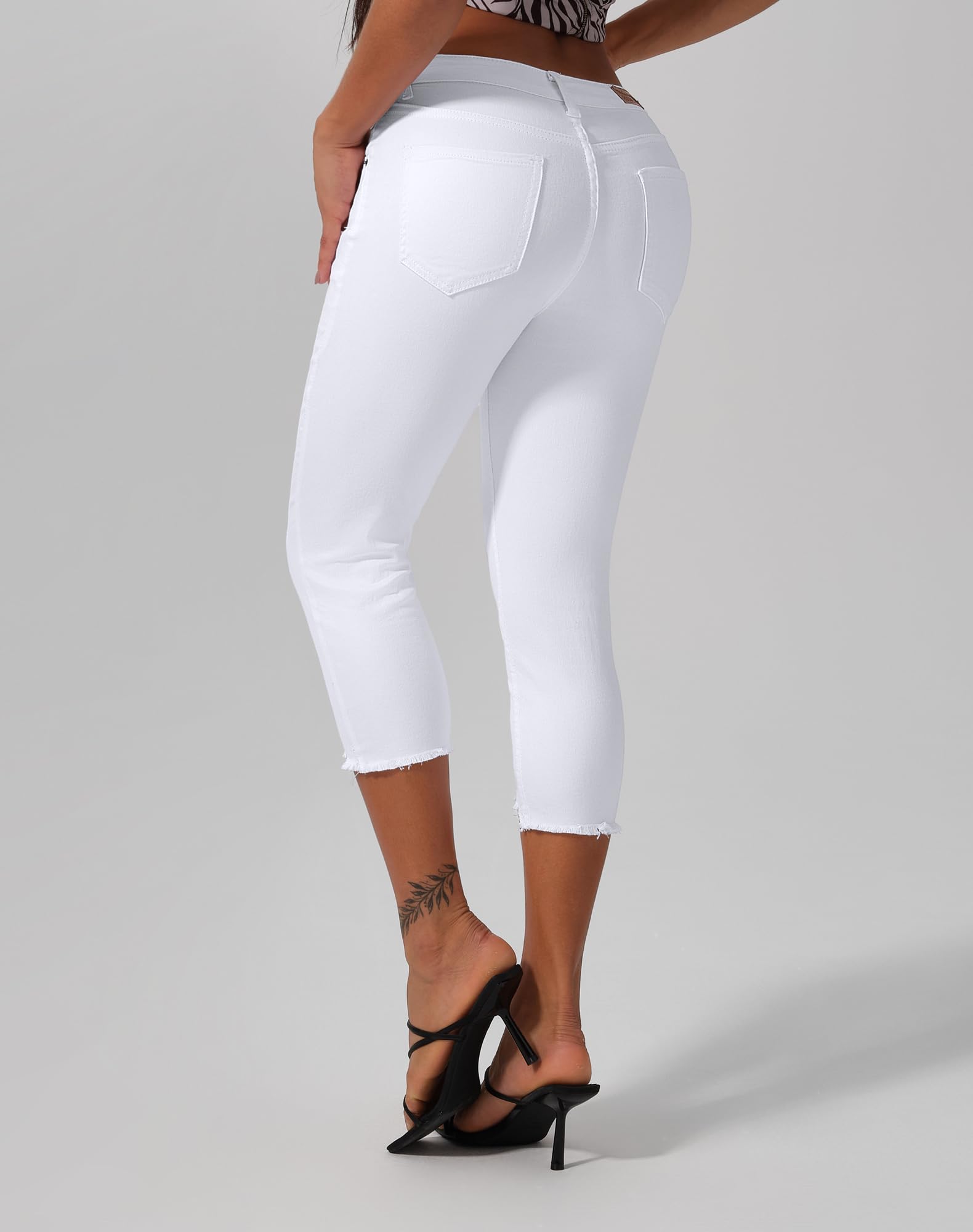 roswear Women's Capri Pants Mid Rise Skinny Ripped Stretchy Cropped Distressed Jeans
