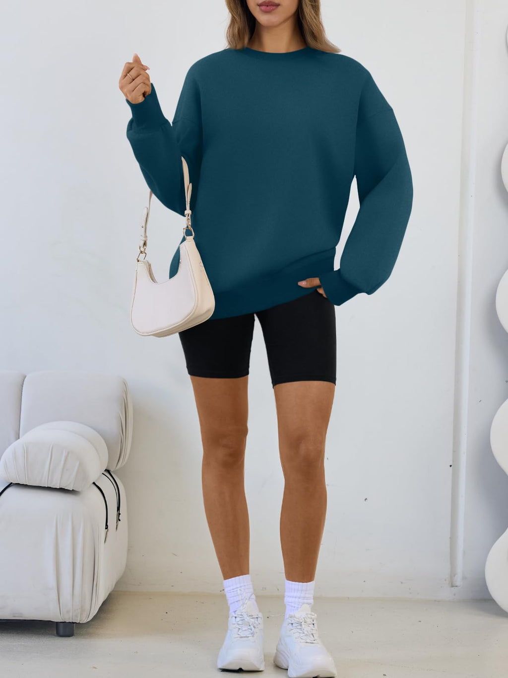 Trendy Queen Sweatshirts for Women Hoodies Oversized Crewneck Tops Sweaters Comfy Fall Winter Outfits Clothes 2026 Fashion