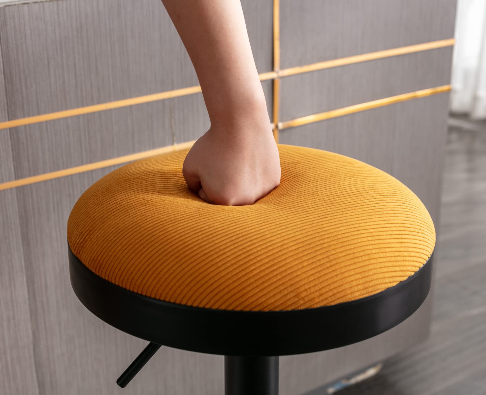 EALSON Modern Swivel Bar Stool Adjustable Counter Height Backless Barstools with Metal Base Leather Upholstered Round Bar Stool Chairs for Kitchen Island/Pub/Breakfast Bar, Beige 1PC
