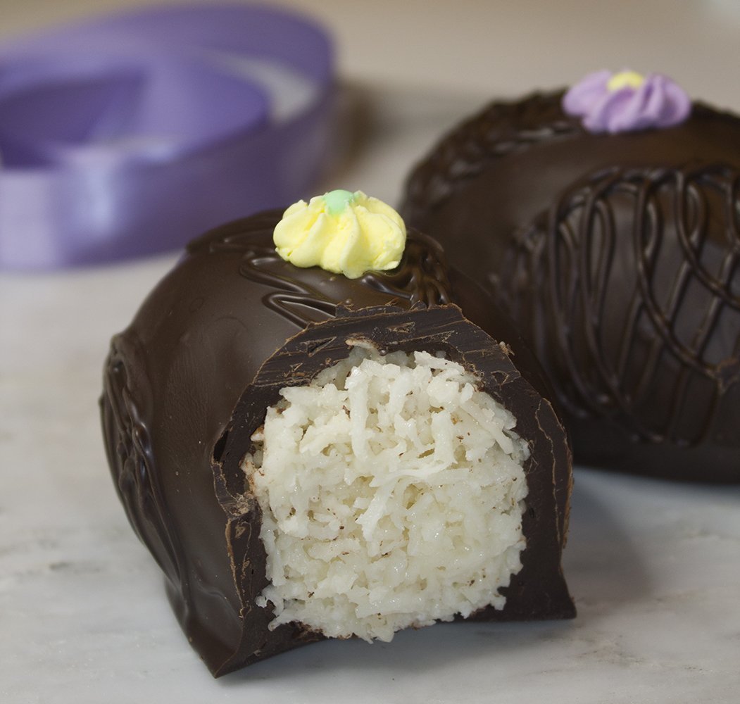 Philadelphia Candies Marshmallow Nut Egg, Milk Chocolate 4 Ounce