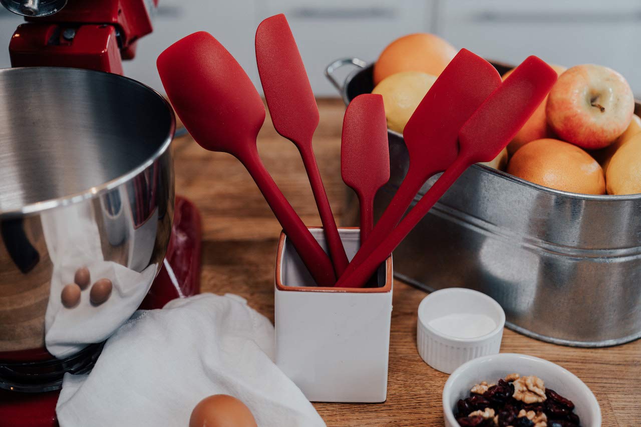 KITCHENLOVE Premium 600°F Heat Resistant 5 Piece Silicone Spatula Set for Baking, Cooking, Mixing - Non-Stick with High Grade S-Iron Steel Core - One Piece Seamless Design - BPA Free (Black)