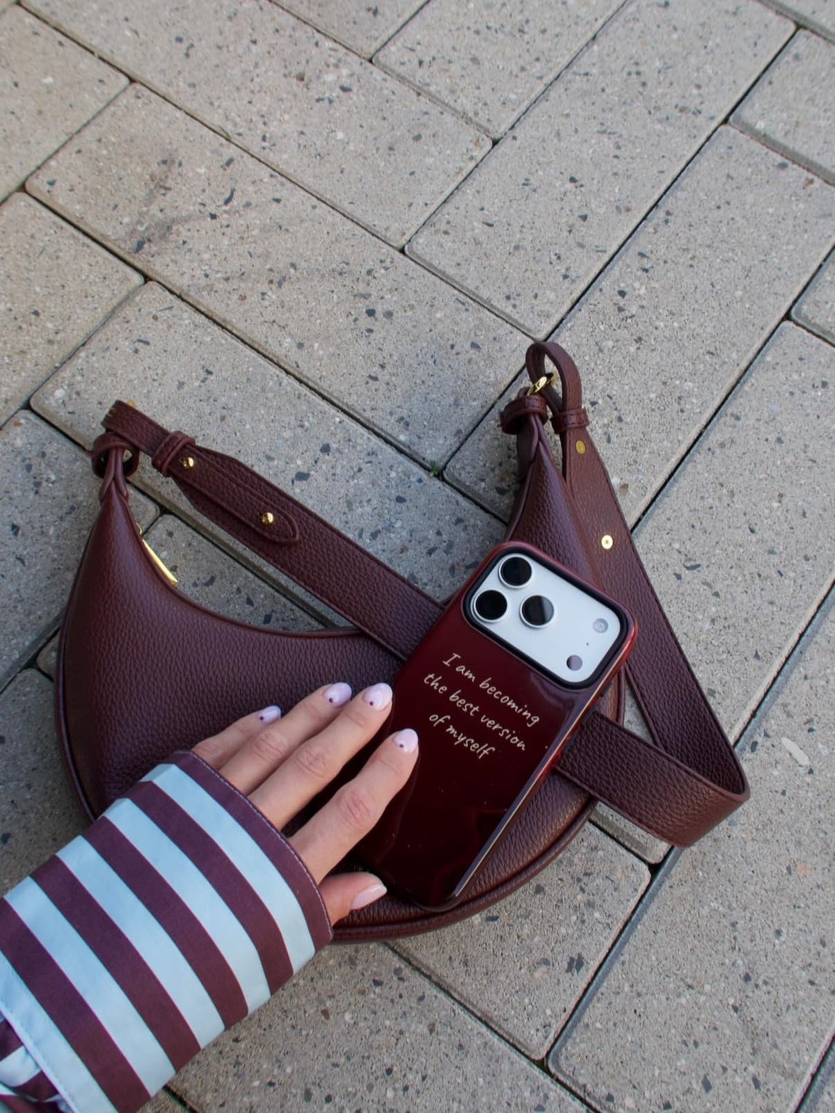 JW PEI Women's Carly Saddle Bag