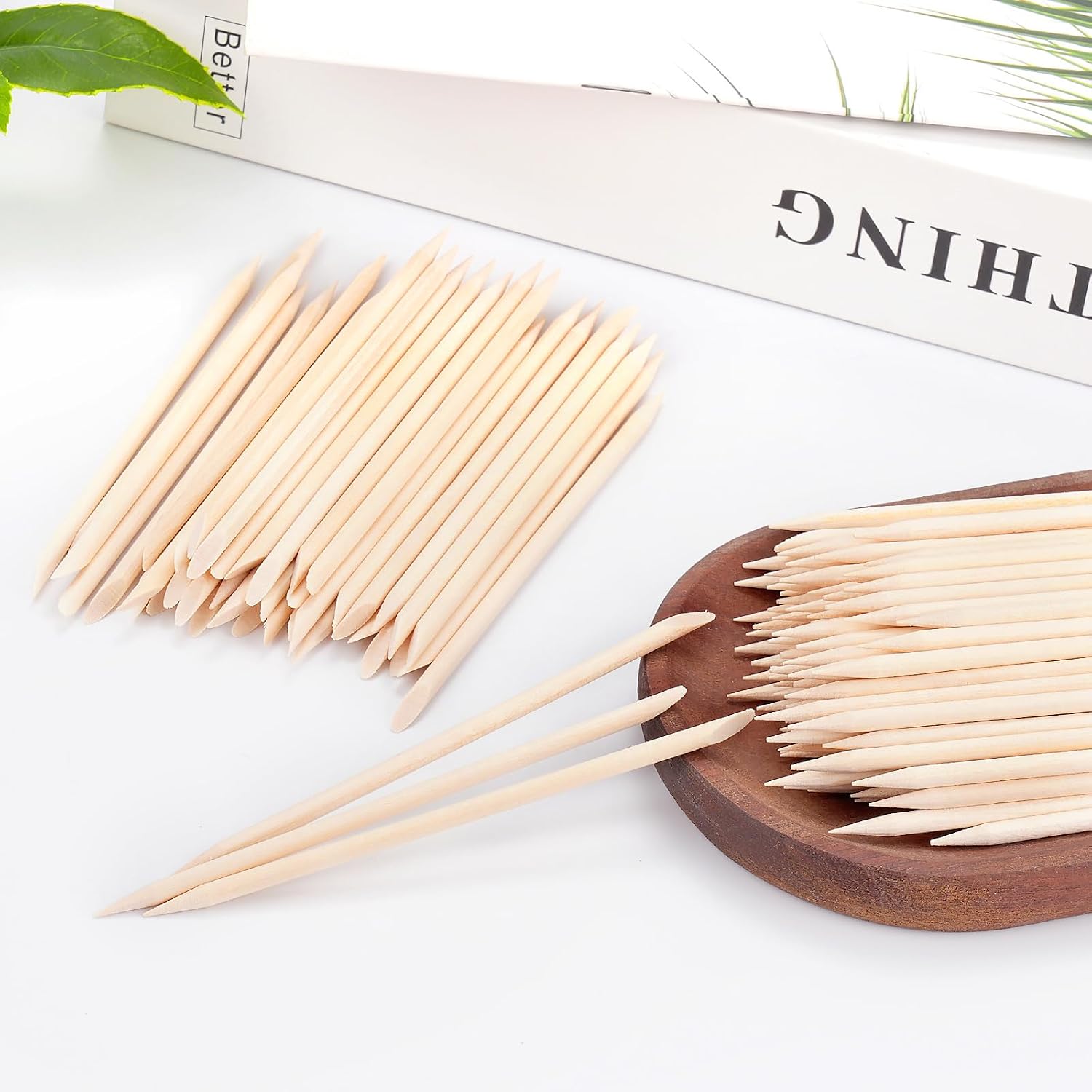 EWVVSS 600 Pcs 4.5 Inch Orange Sticks for Nails Double Sided Multi-Use Wooden Cuticle Pusher Sticks Manicure Pedicure Tool Cuticle Sticks or Eyebrow Waxing Sticks for Facial Hair Removal