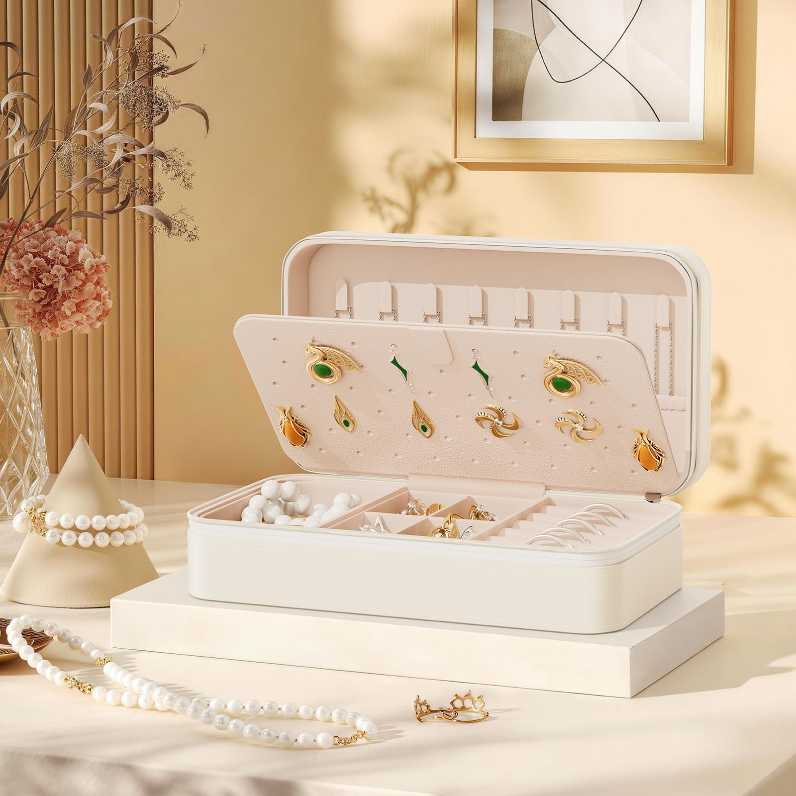 DesignSter Travel Jewelry Box, PU Leather Portable Jewelry Case, Small Jewelry Boxes for Gifts, Travel Jewelry Organizer for Women Rings Earrings Necklaces Bracelets (Avocado Green)