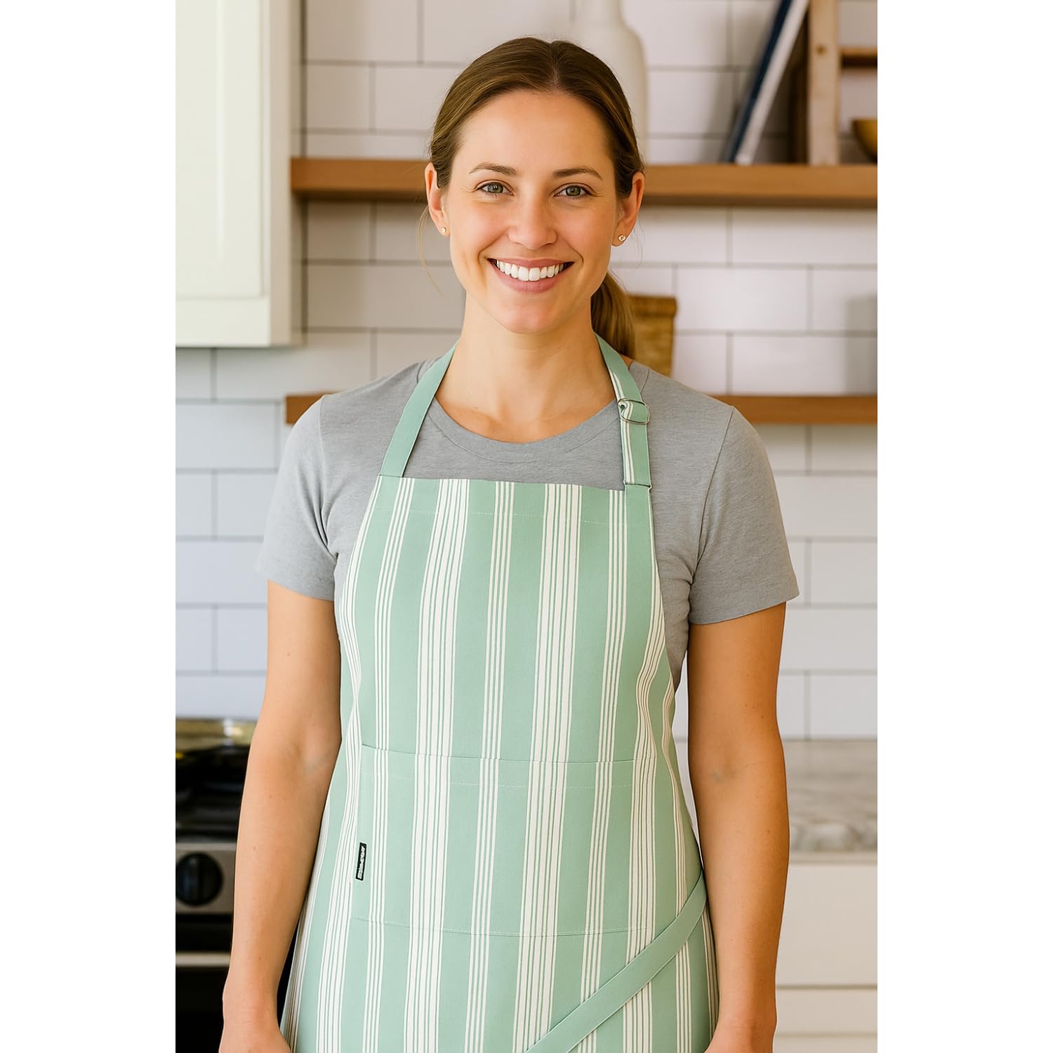 AMOUR INFINI Cotton Aprons for Women with Pocket, Adjustable Strap & Waist Ties - Washable Aprons for Baking, Cooking, Gardening (27.5 x 33 Inches - Blooming Floral)