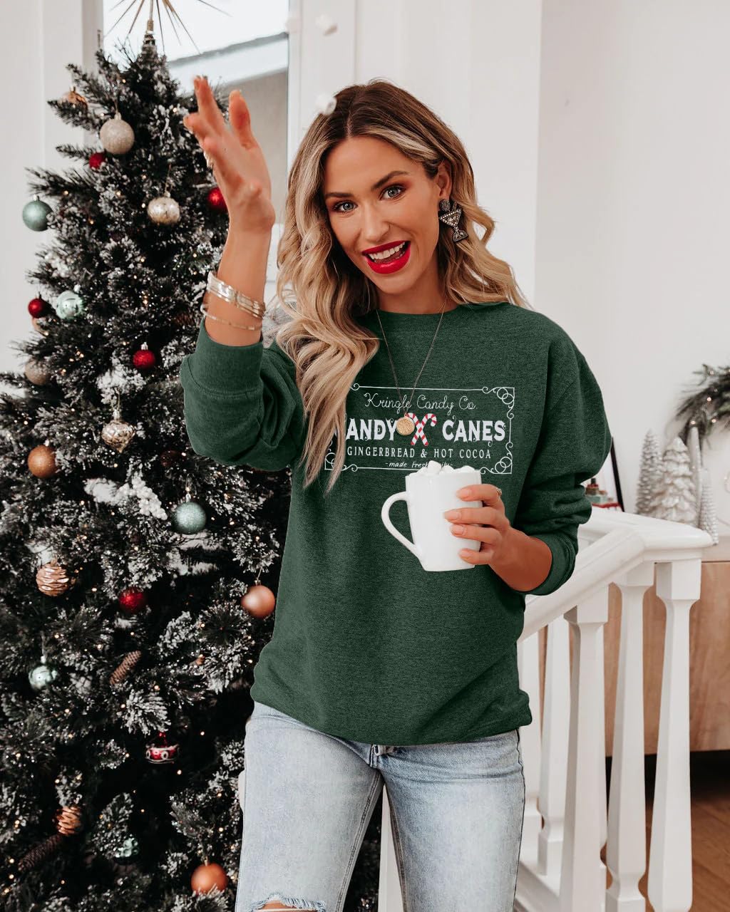 Christmas Sweatshirts Women Candy Canes Graphic Sweatshirt Vintage Xmas Long Sleeve Shirt Pullover Tops