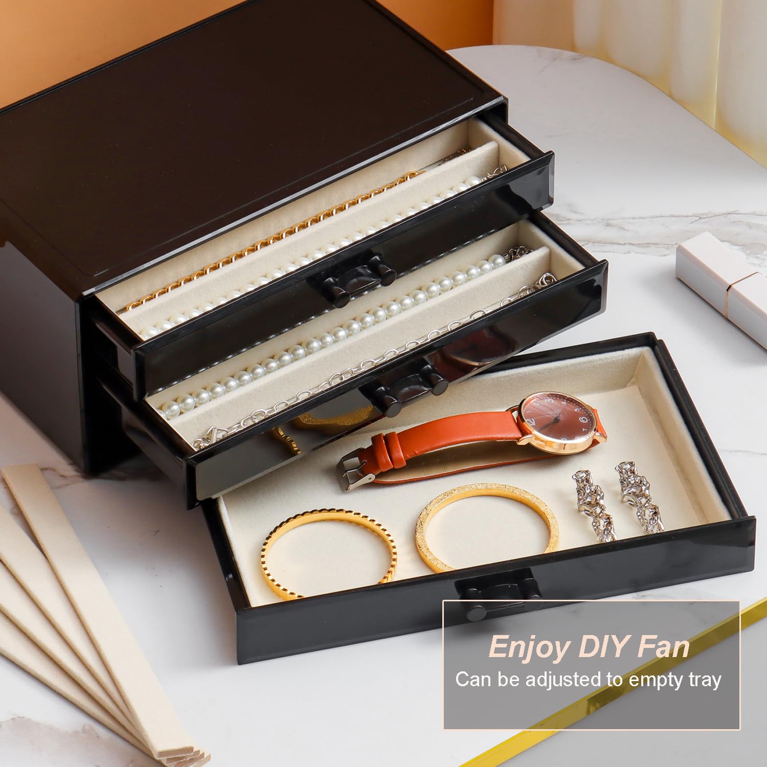 YUFONG Necklace Holder Organizer, Dustproof Necklace Box Velvet Necklace Organizer Box with Lid Clear Acrylic Dustproof Stackable Jewelry Displays for Necklaces Chain Display (Beige, 3 Drawer)