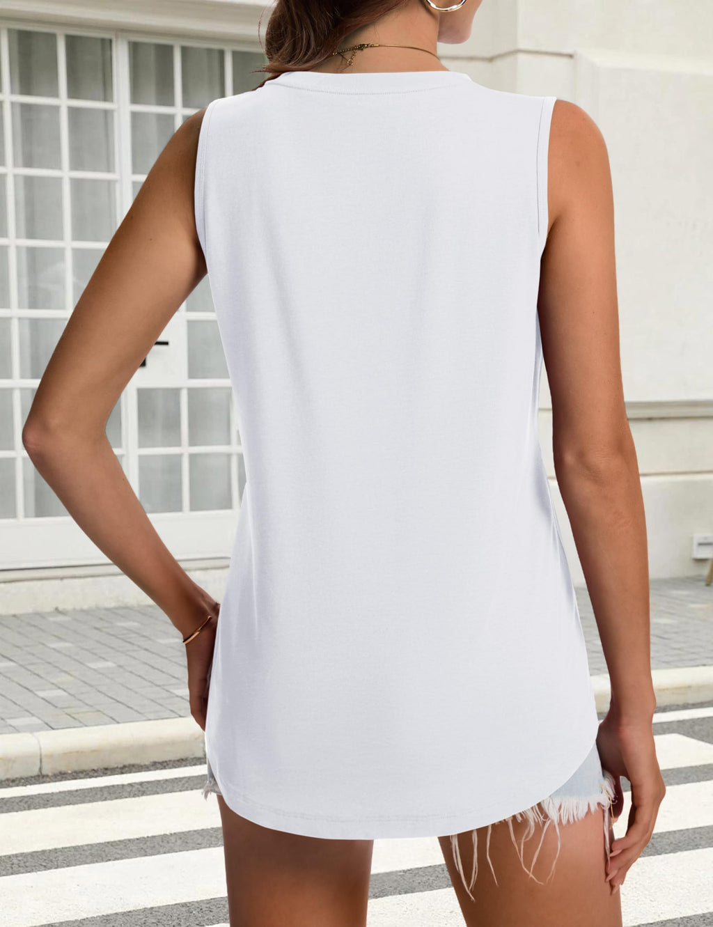 YUCOLEN Women's Tank Tops Loose Fit V Neck Summer UPF 50+ Flowy Curved Hem Basic Casual Sleeveless Tops