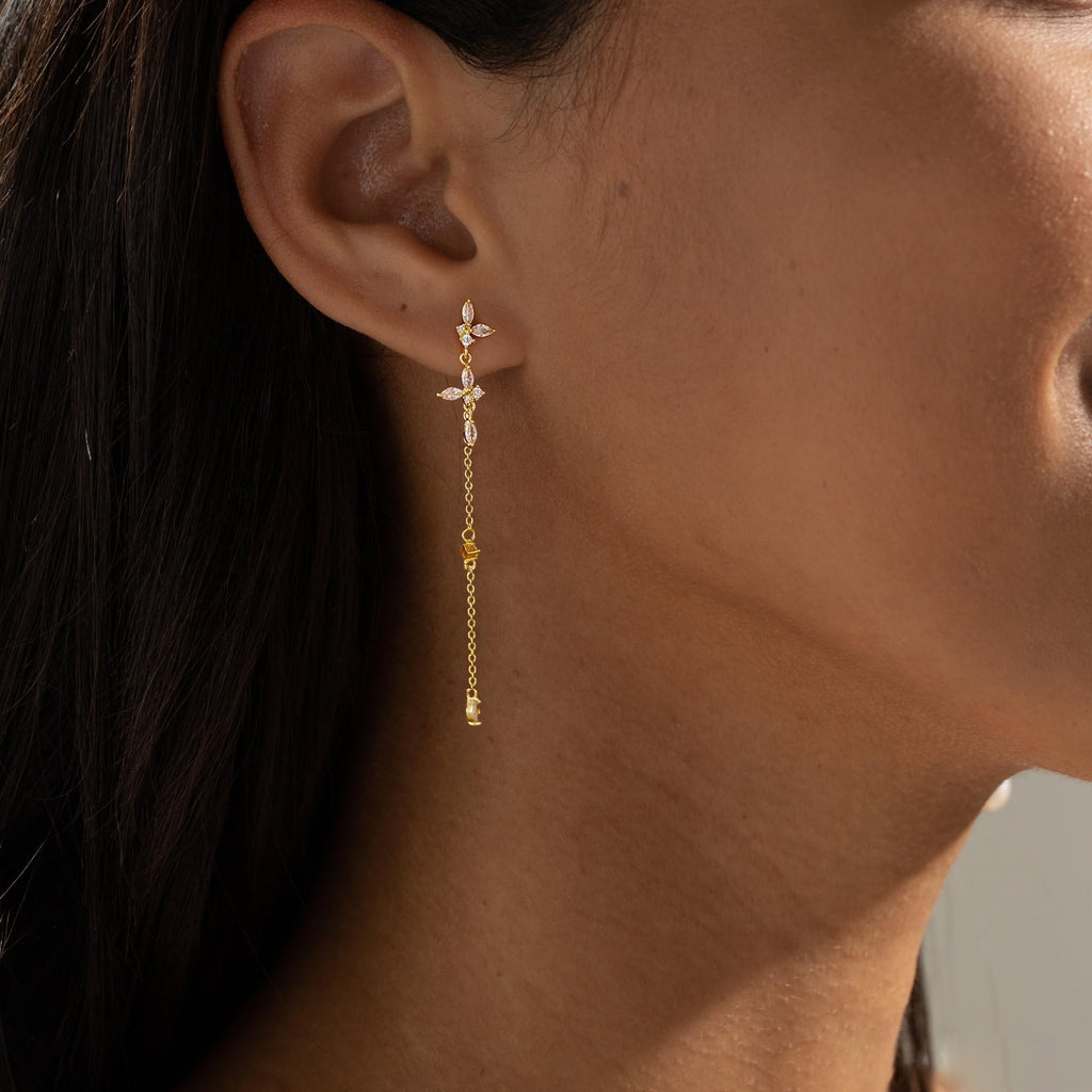 Gold Earrings for Women, 14K Gold Plated Tassel Dangle Earrings for Women Trendy Hypoallergenic Long Chain Earring Dainty Pearl Drop Earrings Elegant Wedding Earring Fashion Jewelry for Womens