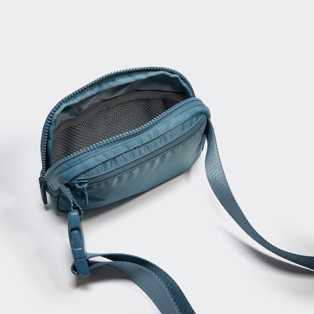 Pander Two Way Zipper Fanny Pack Nylon Everywhere Belt Bag for Women, Water Repellent Waist Packs, Crossbody Bags with Adjustable Strap (Black).