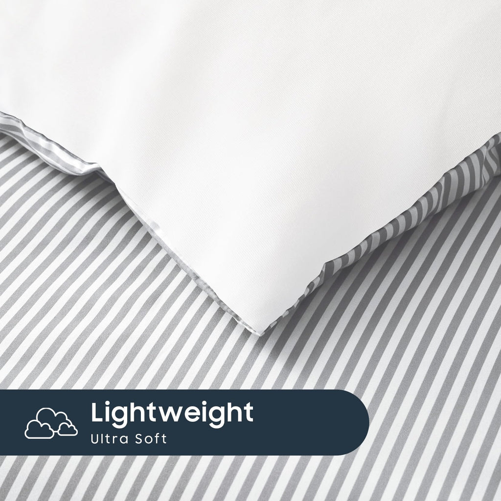 Wake In Cloud - Striped Comforter Set, Ticking Stripe Vertical Pinstripe Neutral Farmhouse Pattern Printed, Soft Lightweight Bedding, 3 Pieces, Blue White, Twin/Twin XL Size