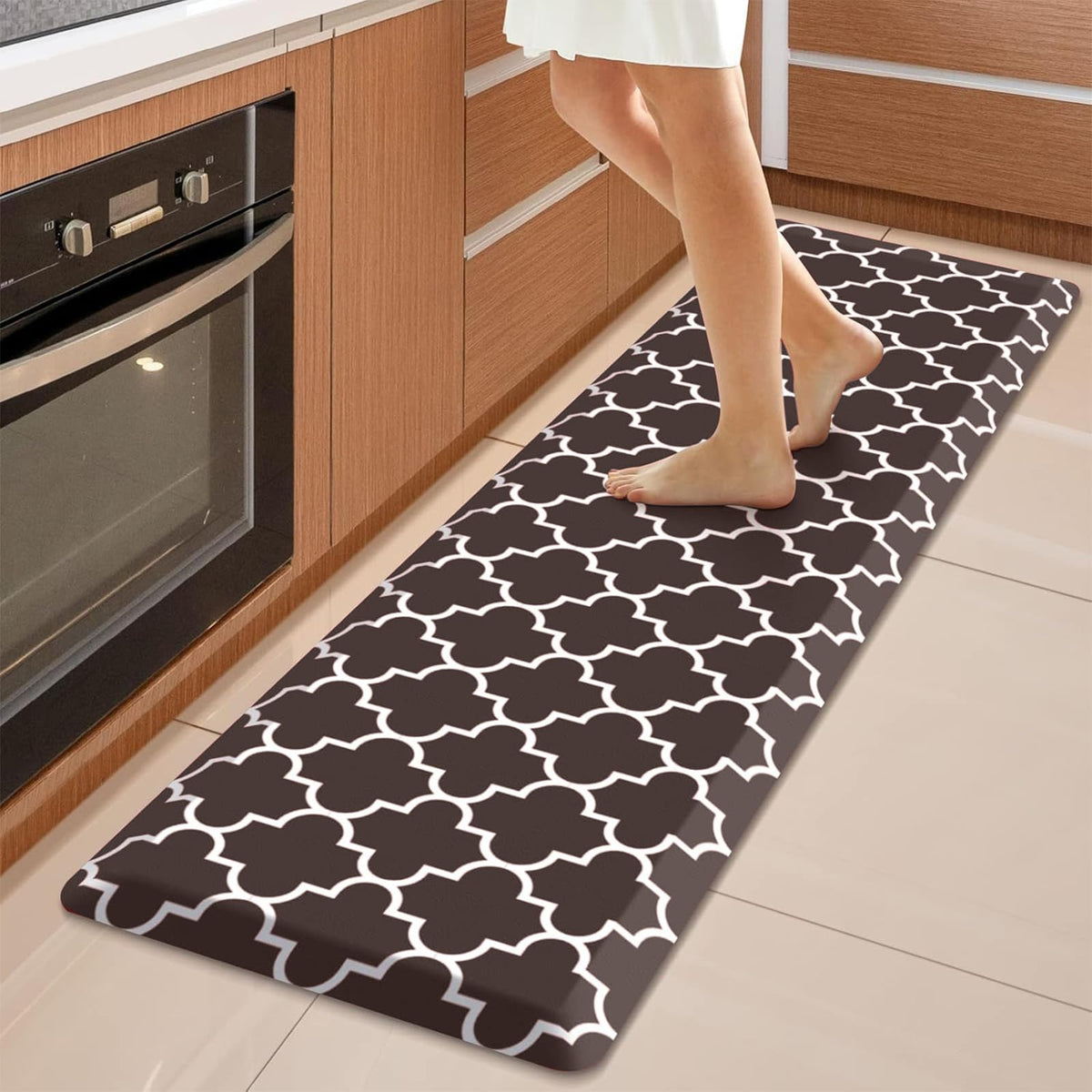 WISELIFE Anti-Fatigue Cushioned Kitchen Mat / Rug ,17.3"x 28",Non Slip Heavy Duty PVC Ergonomic Waterproof Comfort Rugs for Floor Home, Office, Sink, Laundry,Black