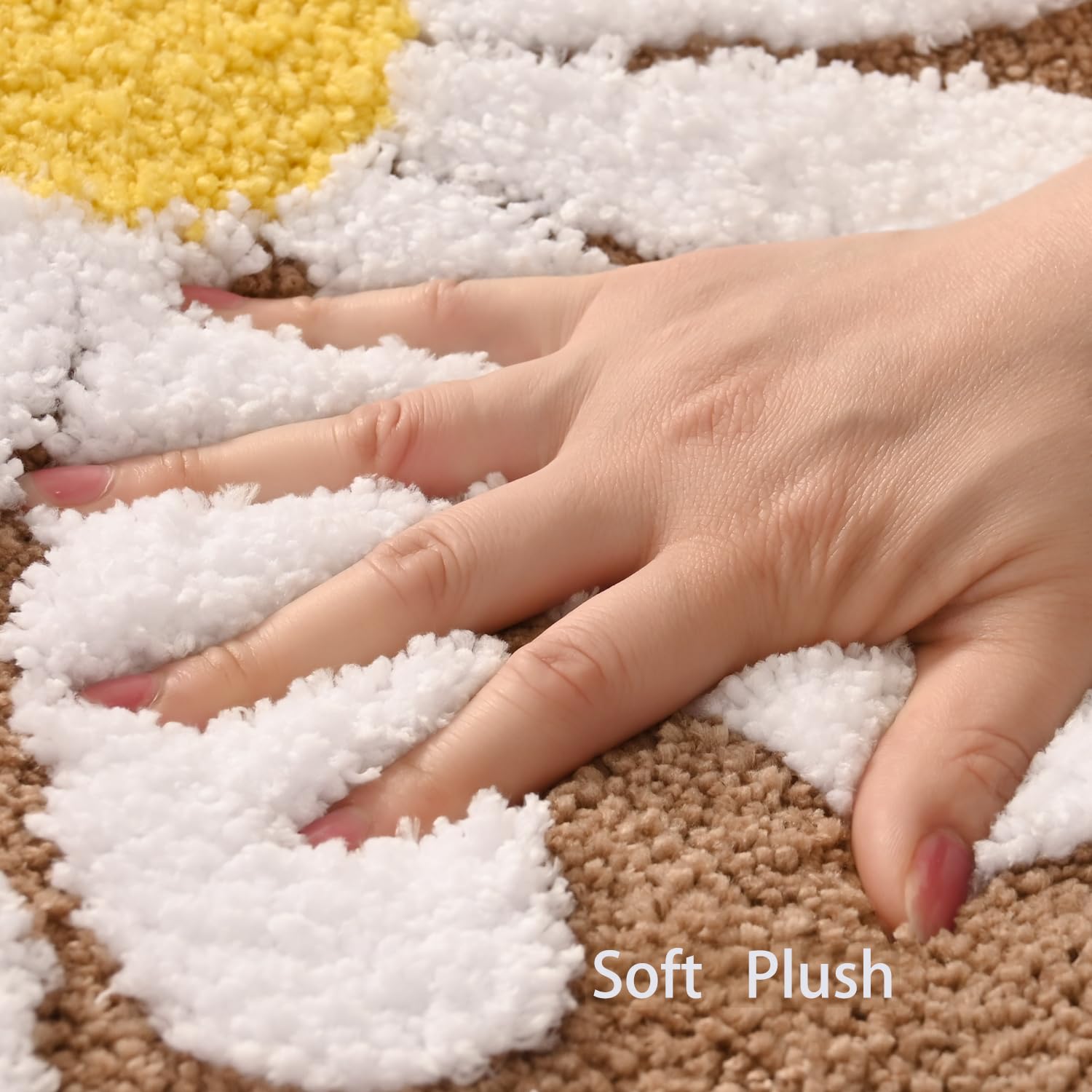 QJHOMO Beige Bathroom Rugs Cute Daisy Bath Mat White and Yellow Flower Decor Rug Non Slip Floor Carpet Microfiber Bathmat Super Absorbent Machine Washable Bathtub Mats for Shower (16x24 inch)
