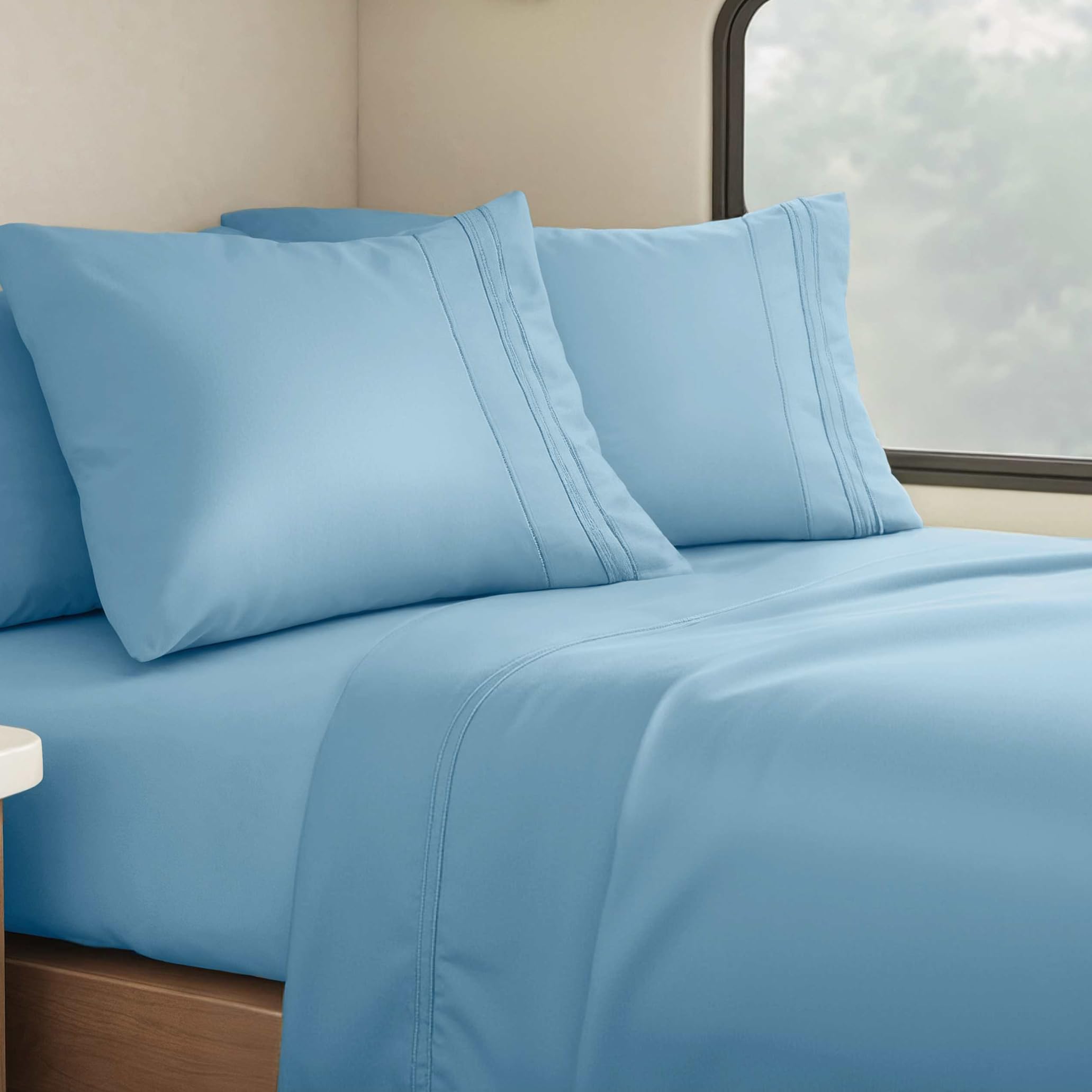 Clara Clark Bed Sheets, Premier 1800 Series 4 Piece Bed Sheet Set, Deep Pocket, Wrinkle, Fade, Stain Resistant, Luxury Soft Bedding Sheets & Pillowcases, Twin, Beach Blue