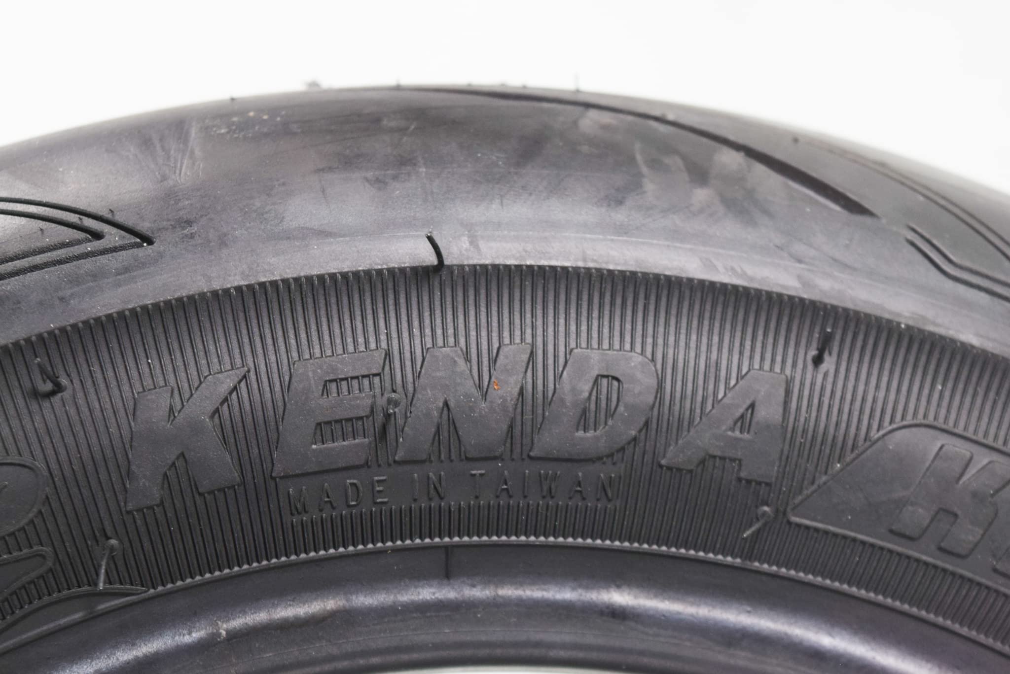 Kenda KM1 (KM001) 110/70R17 Front Tire for Sport Touring Motorcycle 54H - Radial Tire with High-Speed Stability & Excellent Wet Grip w/Keychain (110/70-17)