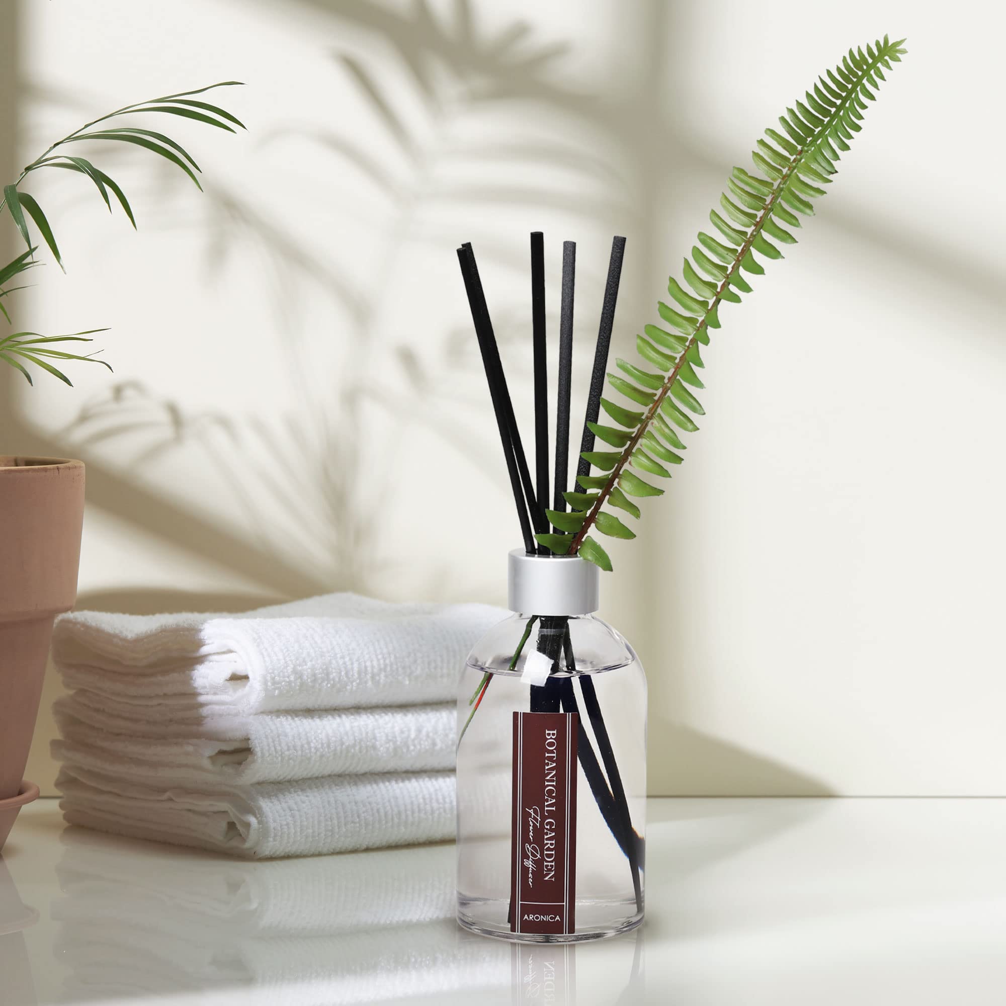 Aronica Modern Christmas Décor, Christmas Smells for House, Holiday Pine Aesthetic Diffuser, Simple Scents Evergreen Trees Boho, Cozy Office Decor for Holiday, Winter Bathroom Decor