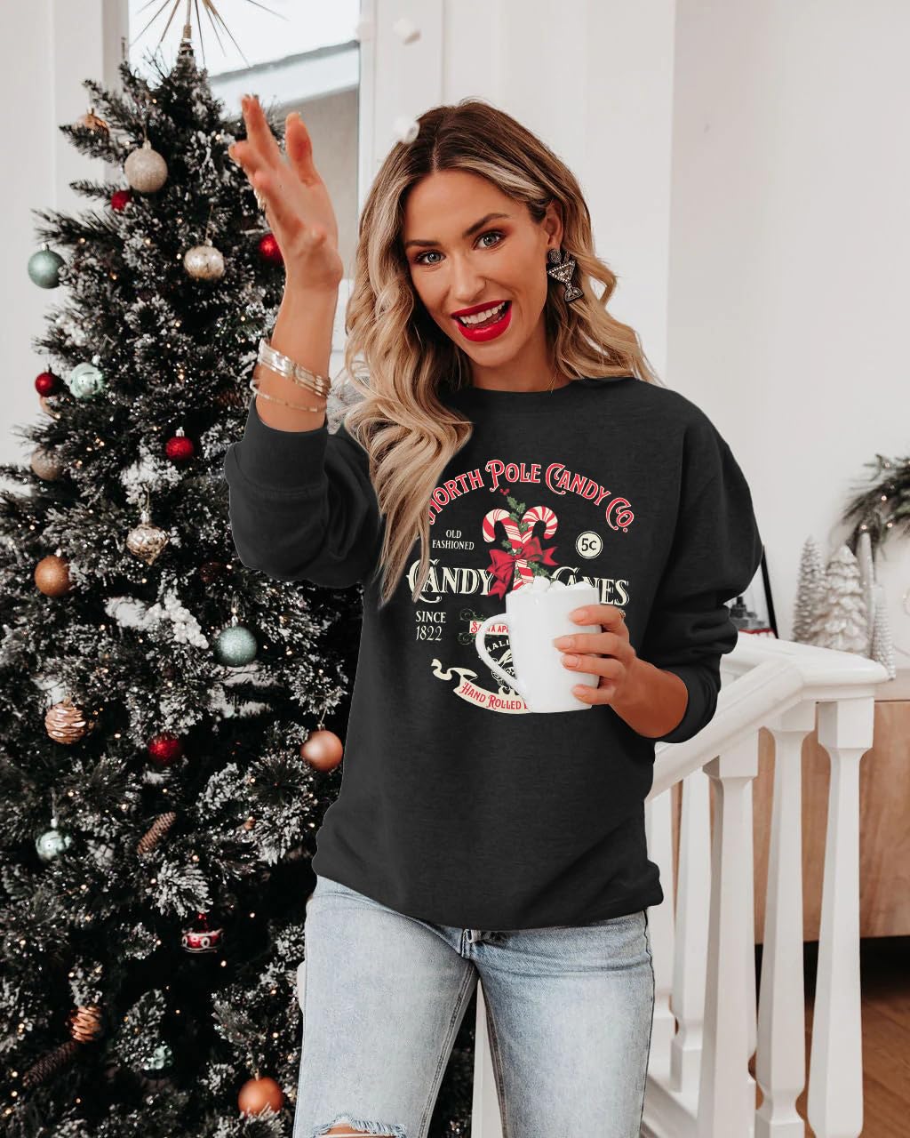 Christmas Sweatshirts Women Candy Canes Graphic Sweatshirt Vintage Xmas Long Sleeve Shirt Pullover Tops
