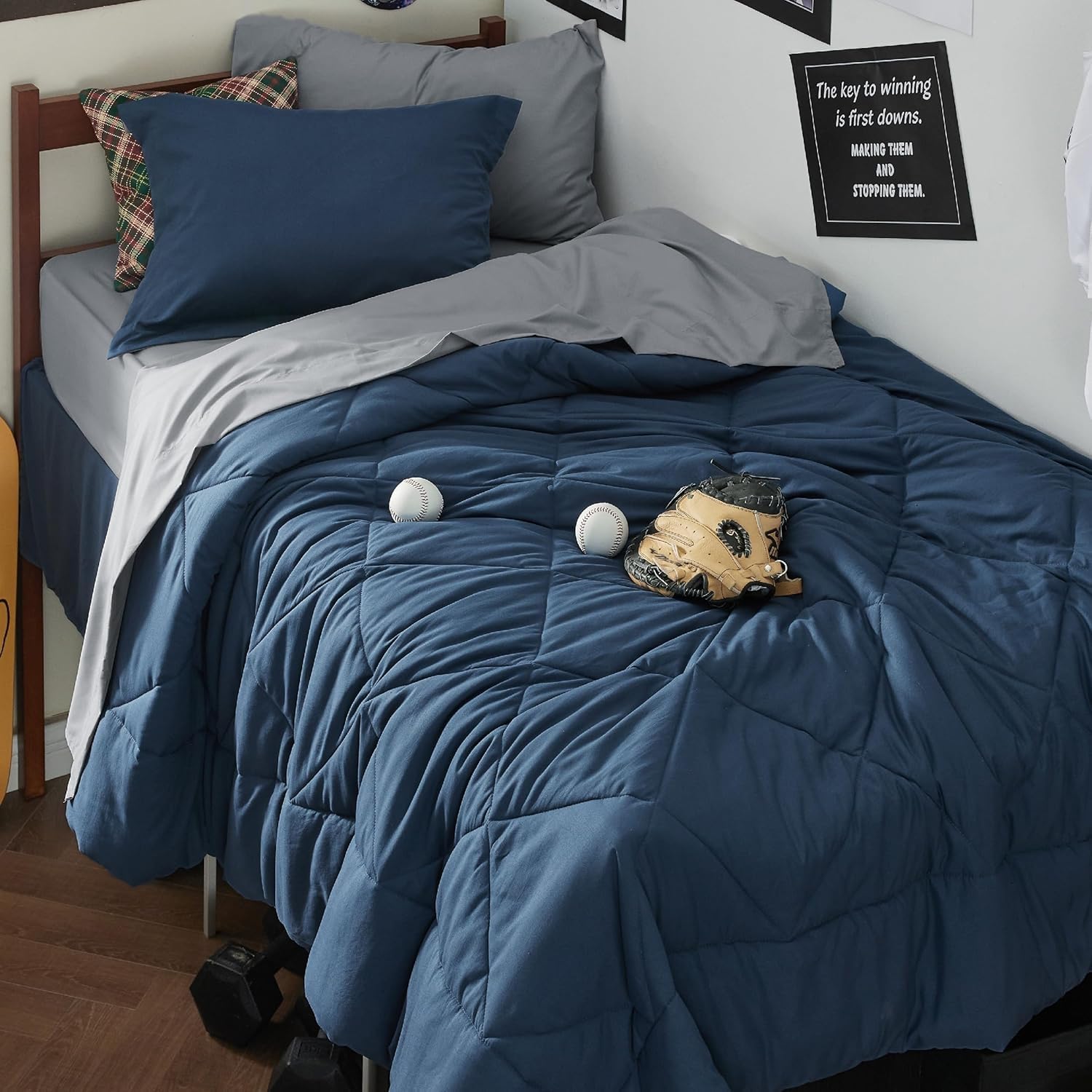 Bedsure Twin Comforter Set - 5 Pieces Reversible Grey Bedding, Twin Size Bed Set for All Seasons, Bed in a Bag with Down Alternative Comforter, Sheets, Pillowcase & Sham