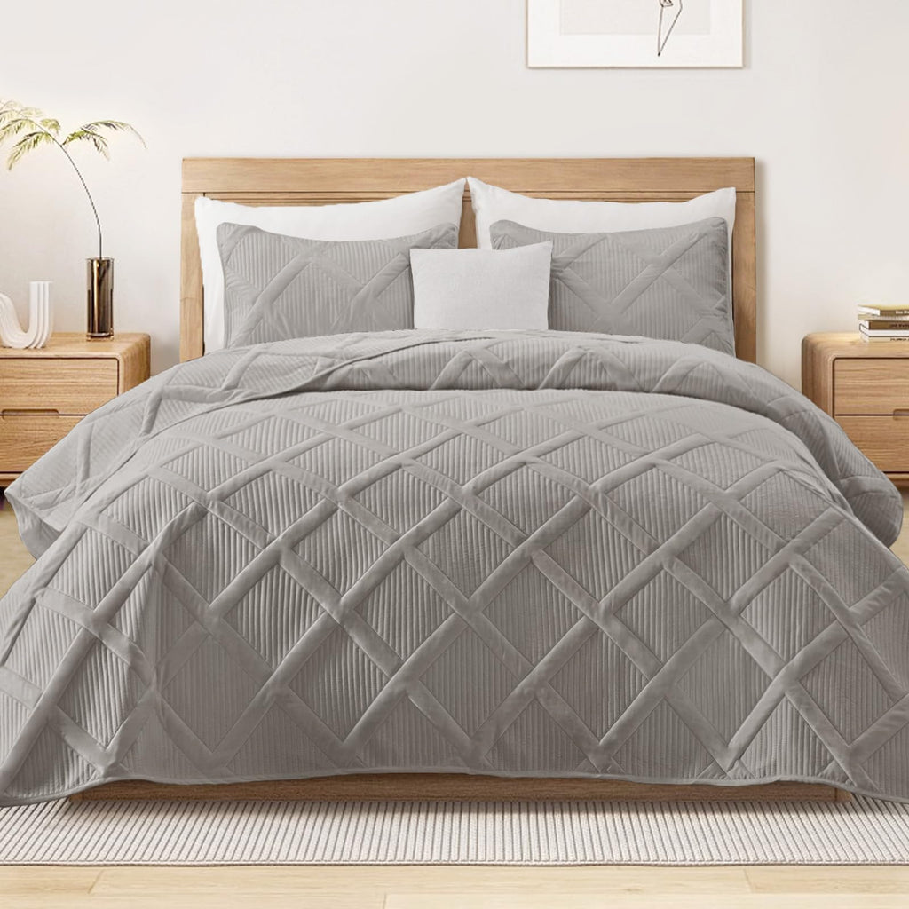 Exclusivo Mezcla Twin Size Quilt Set with Modern Striped Pattern, 2 Pieces Lightweight Black Quilts Bedding Set, Soft Bedspreads Coverlets for All Seasons