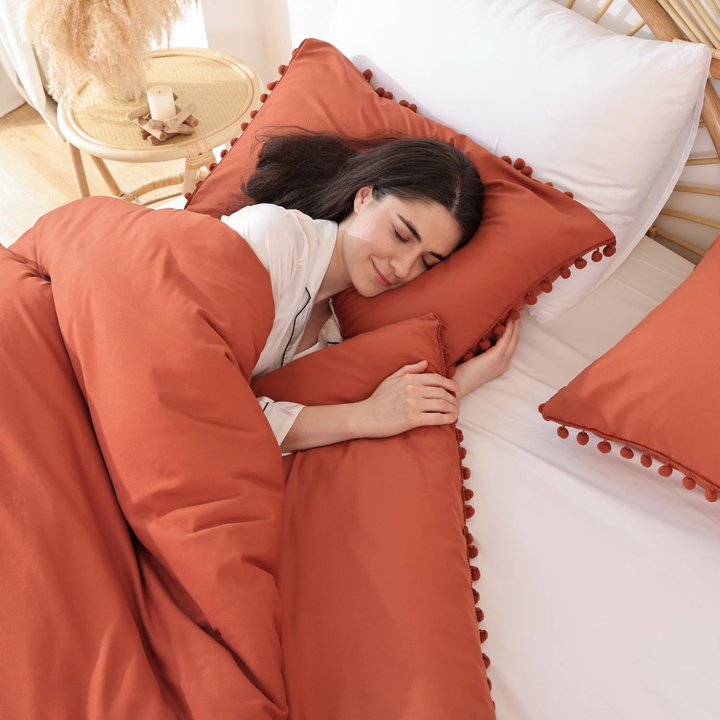 YIRDDEO Twin Comforter Set - Comforter Twin Size Bed with Ball Pom Fringe, Soft Bedding Set for All Seasons - 2 Pieces, 1 Comforter (66"x90") & 1 Pillow Sham(20"x26"), Beige