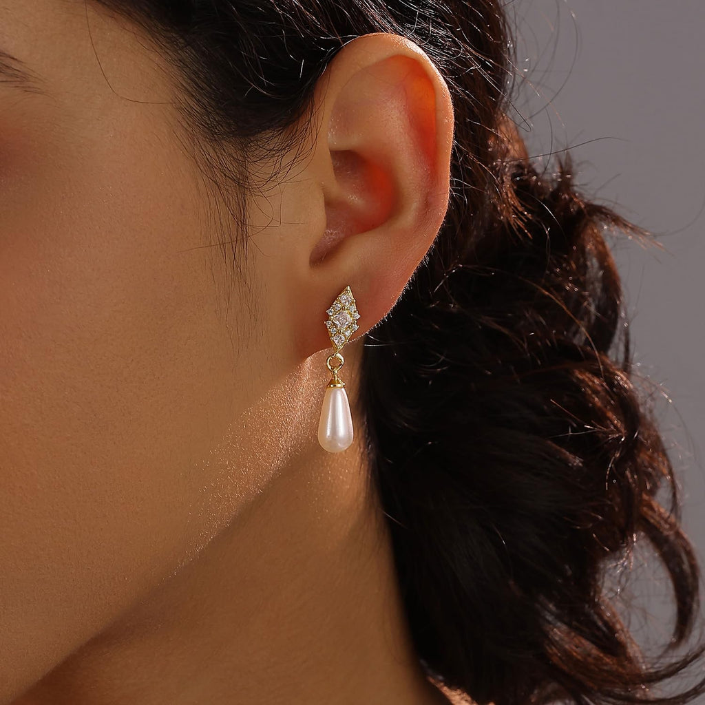 Gold Earrings for Women, 14K Gold Plated Tassel Dangle Earrings for Women Trendy Hypoallergenic Long Chain Earring Dainty Pearl Drop Earrings Elegant Wedding Earring Fashion Jewelry for Womens