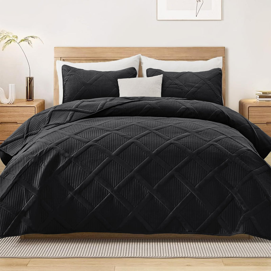 Exclusivo Mezcla Twin Size Quilt Set with Modern Striped Pattern, 2 Pieces Lightweight Black Quilts Bedding Set, Soft Bedspreads Coverlets for All Seasons