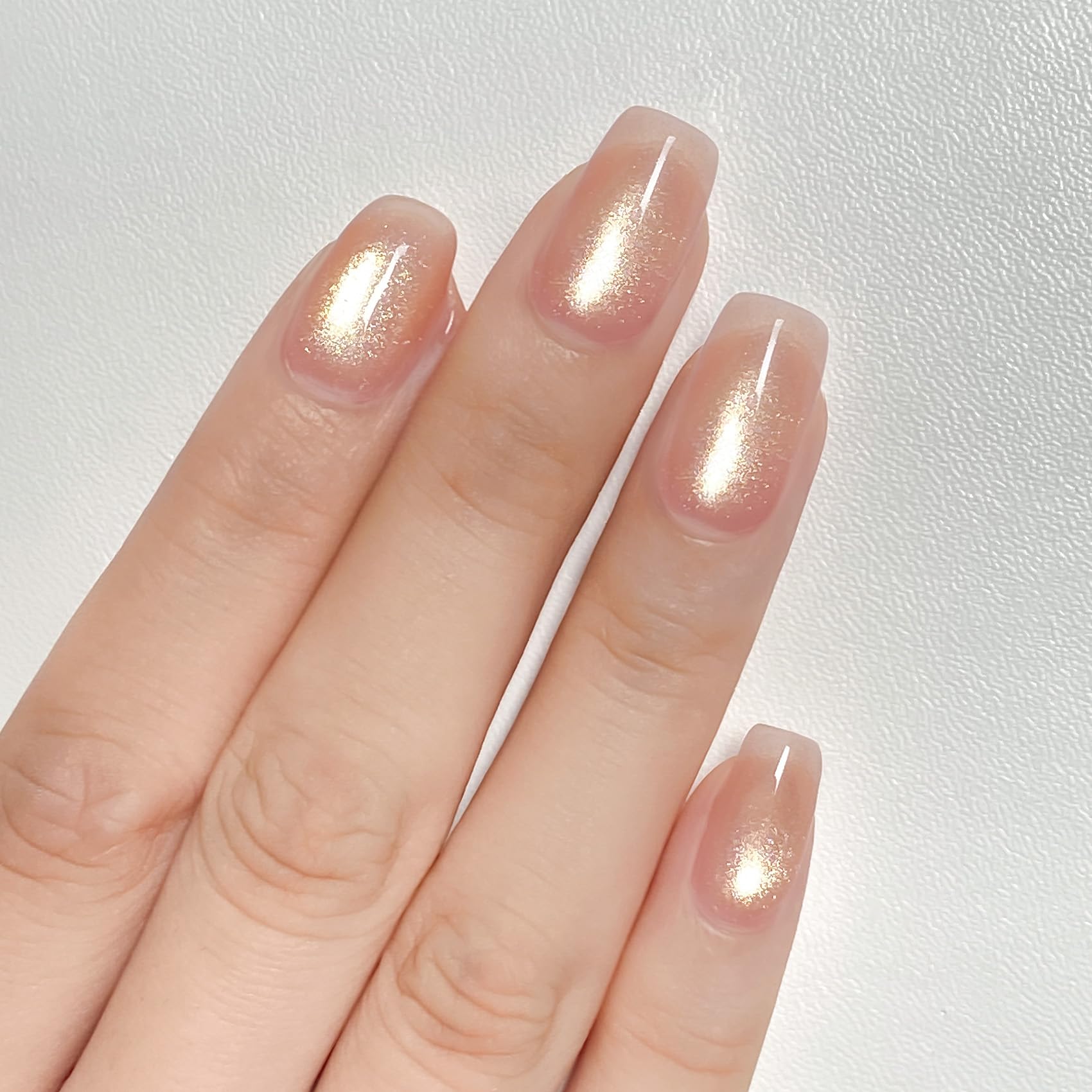 MAYCHAO 15ML Golden Amethyst Cat Eye Gel Nail Polish 1Pc Velvet Mirage Cat Eye Gel Polish Soak off Holographic Magnetic Nail Polish for Nail Art Manicure Salon DIY at Home, 0.5 OZ