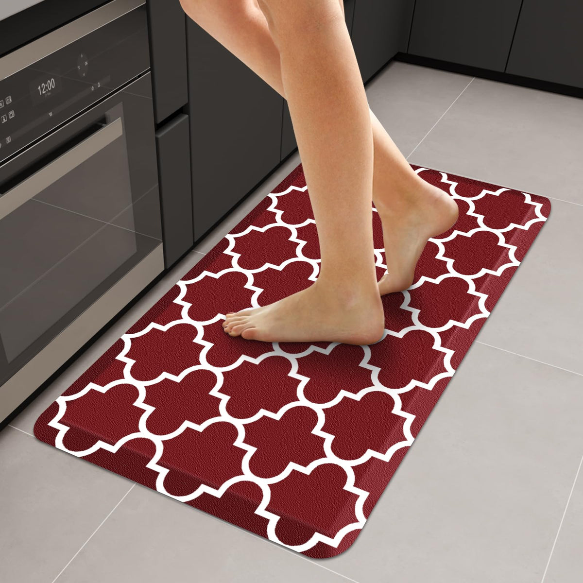 WISELIFE Anti-Fatigue Cushioned Kitchen Mat / Rug ,17.3"x 28",Non Slip Heavy Duty PVC Ergonomic Waterproof Comfort Rugs for Floor Home, Office, Sink, Laundry,Black