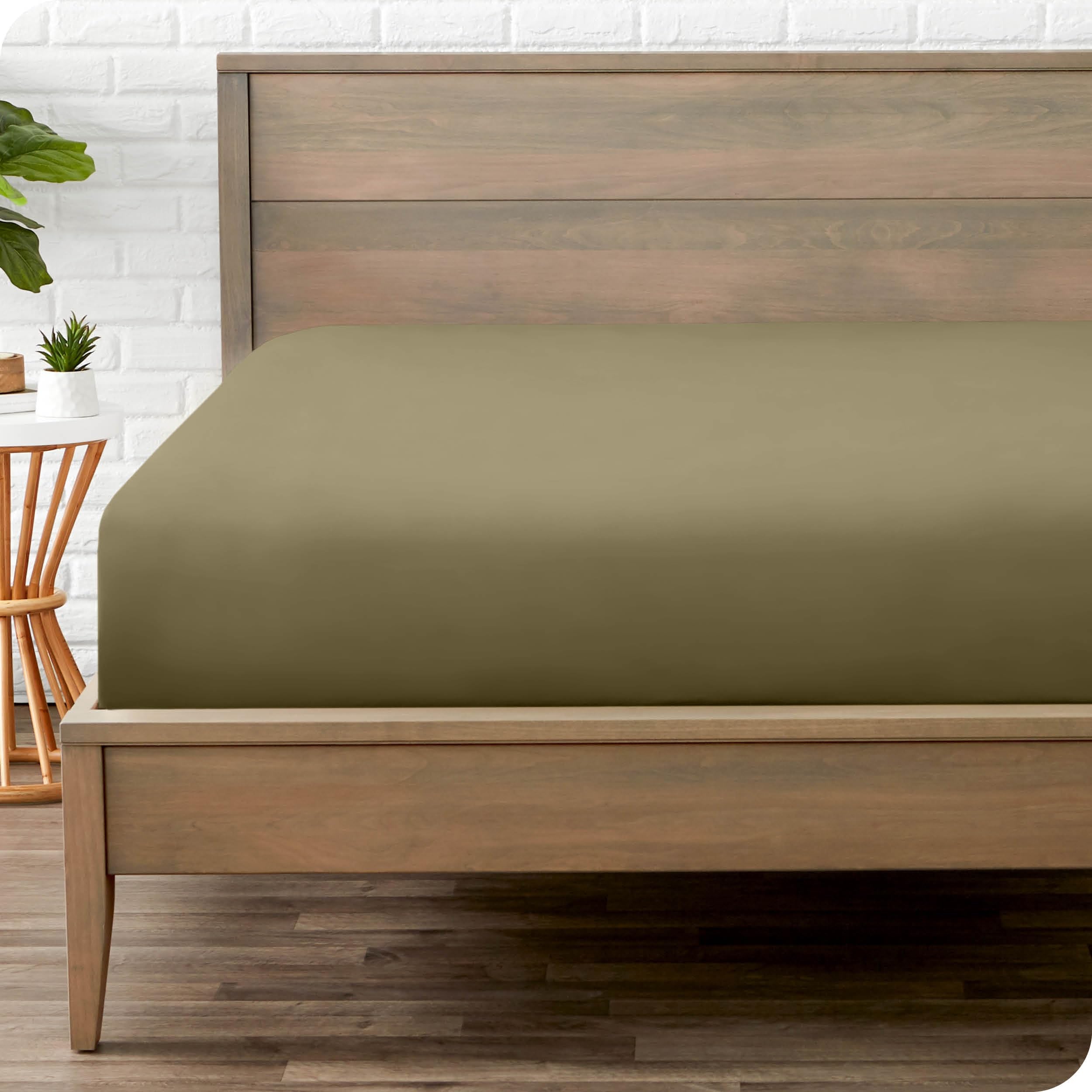 Bare Home Fitted Bottom Sheet Twin Size - Premium 1800 Ultra-Soft - Hotel Luxury - Deep Pocket - Durable and Long Lasting (Twin, White)